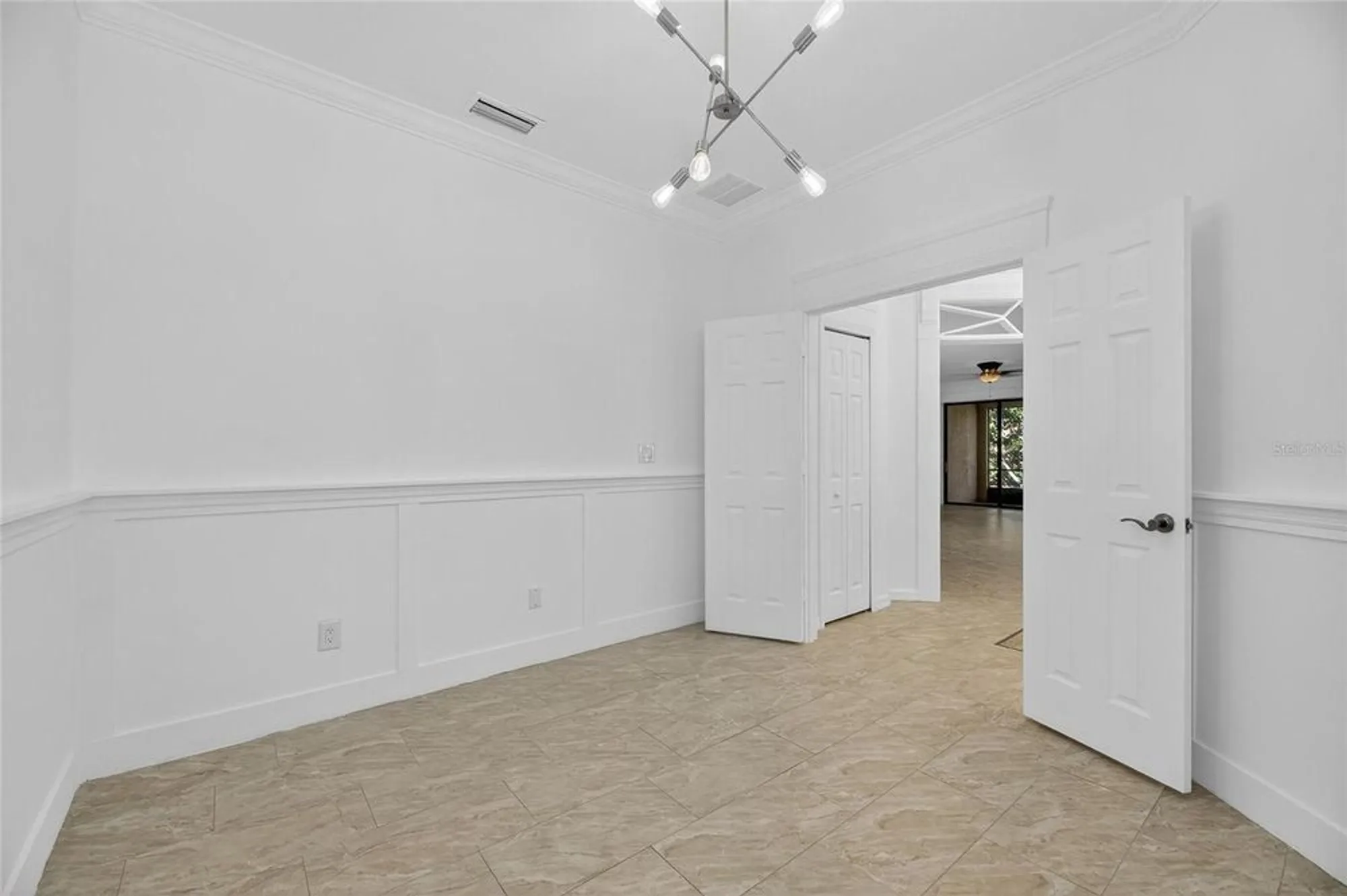 Property Slideshow image 8 of 36 | 329 seneca falls dr, Apollo Beach, FL, 33572