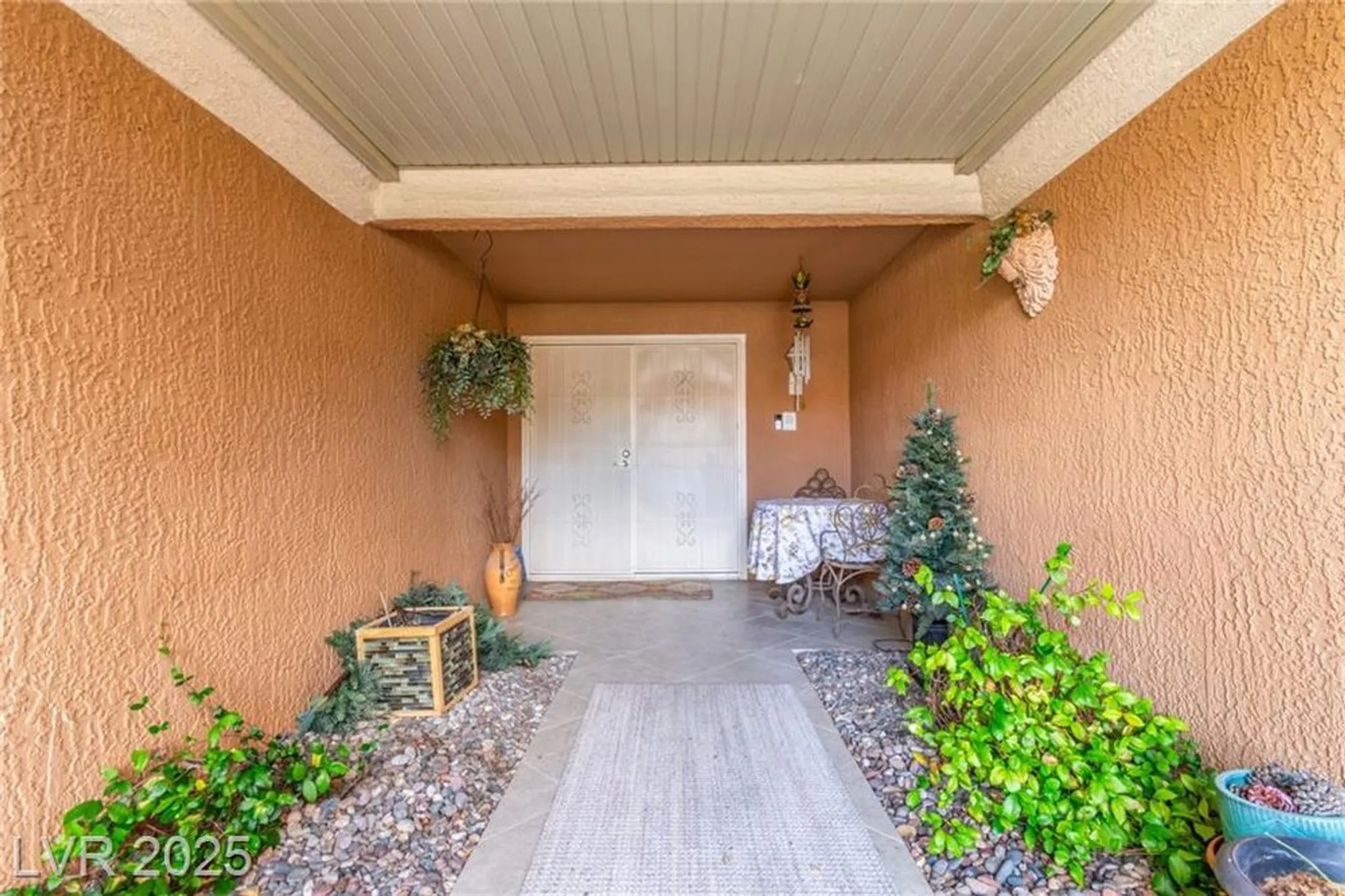 Property Slideshow image 6 of 30 | 2456 desert glen dr, Las Vegas, NV, 89134