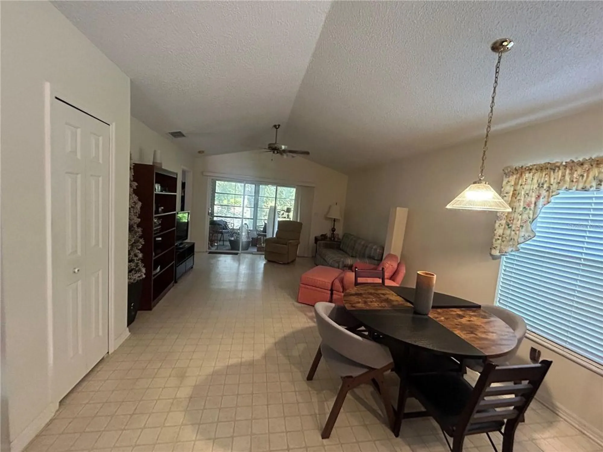 Property Slideshow image 8 of 28 | 25119 cranes roost cir, Leesburg, FL, 34748
