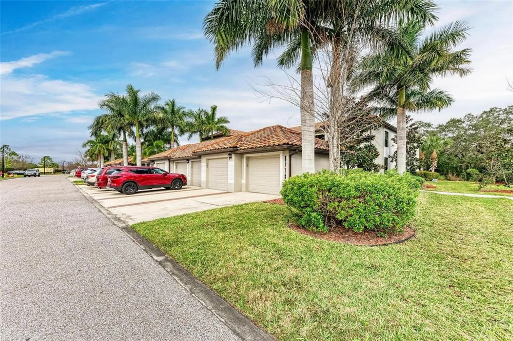 Property Slideshow image 6 of 77 | 6715 grand estuary trl 106, Bradenton, FL, 34212