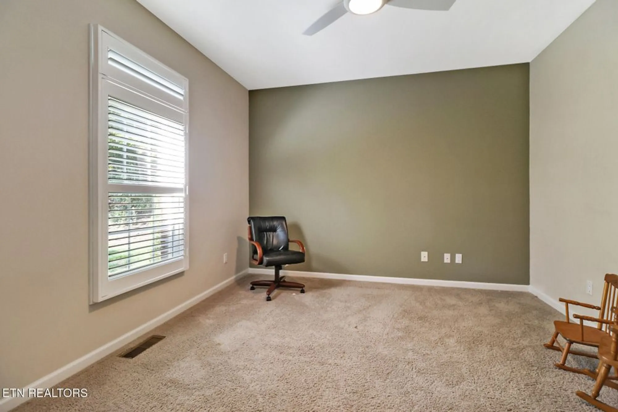Property Slideshow image 33 of 52 | 123 lafayette pt apt 1, Crossville, TN, 38558
