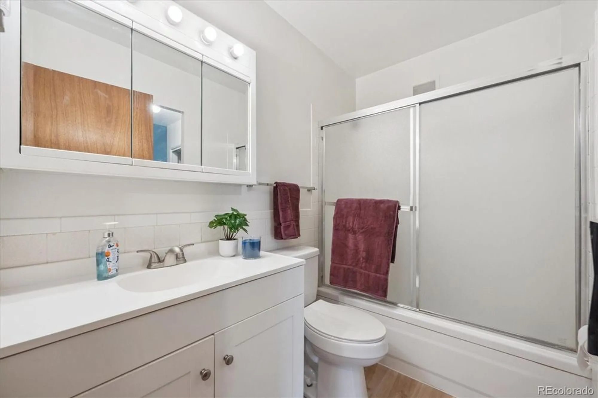 Property Slideshow image 7 of 49 | 675 s clinton st 4b, Denver, CO, 80247