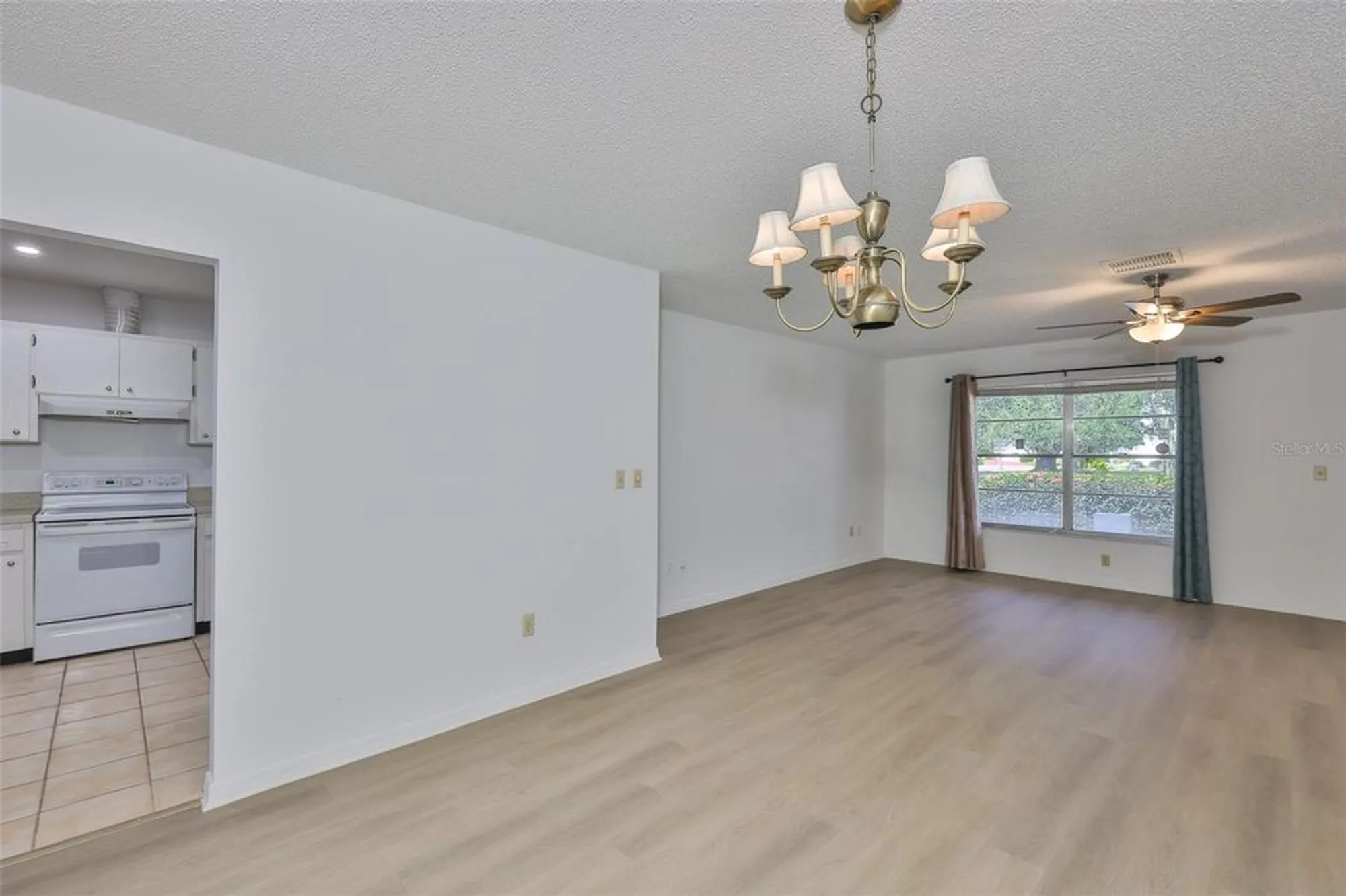 Property Slideshow image 9 of 47 | 1219 wild feather ln, Sun City Center, FL, 33573