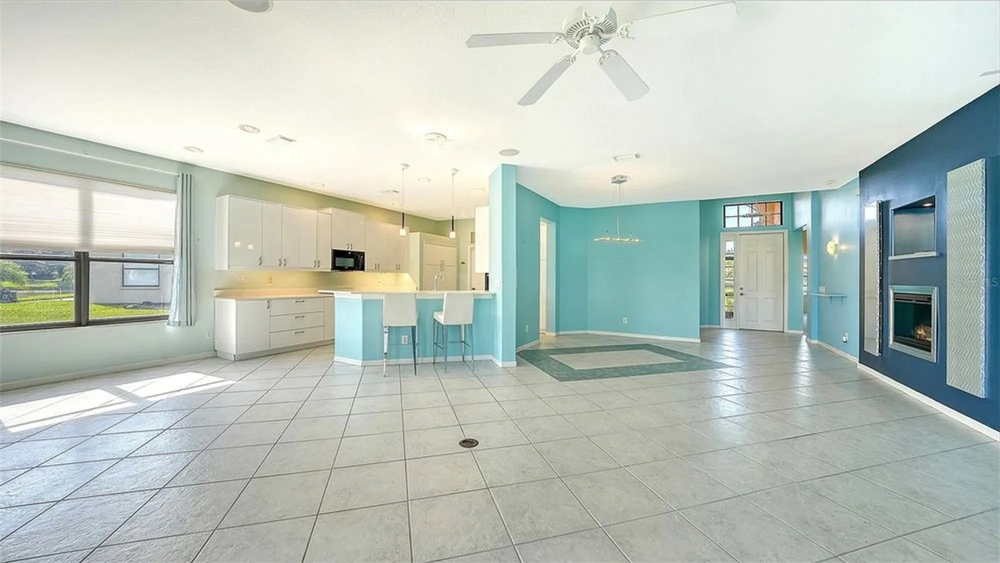 Property Slideshow image 7 of 74 | 4160 mackay falls ter, Sarasota, FL, 34243
