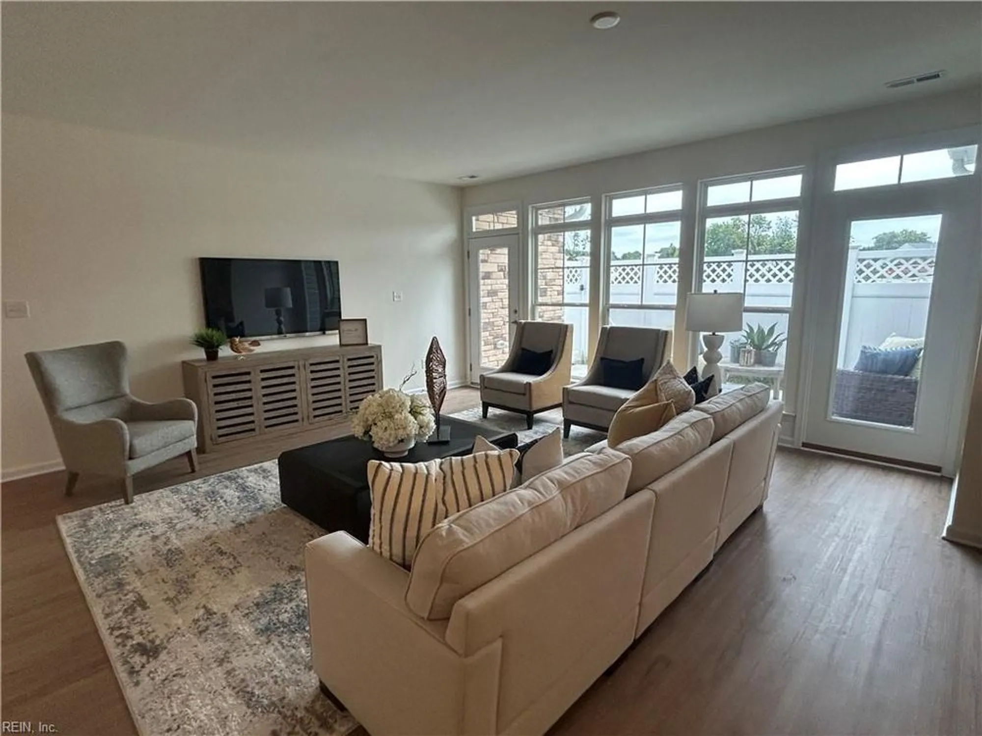 Property Slideshow image 8 of 27 | 104 cathedral st # 39-1, Smithfield, VA, 23430