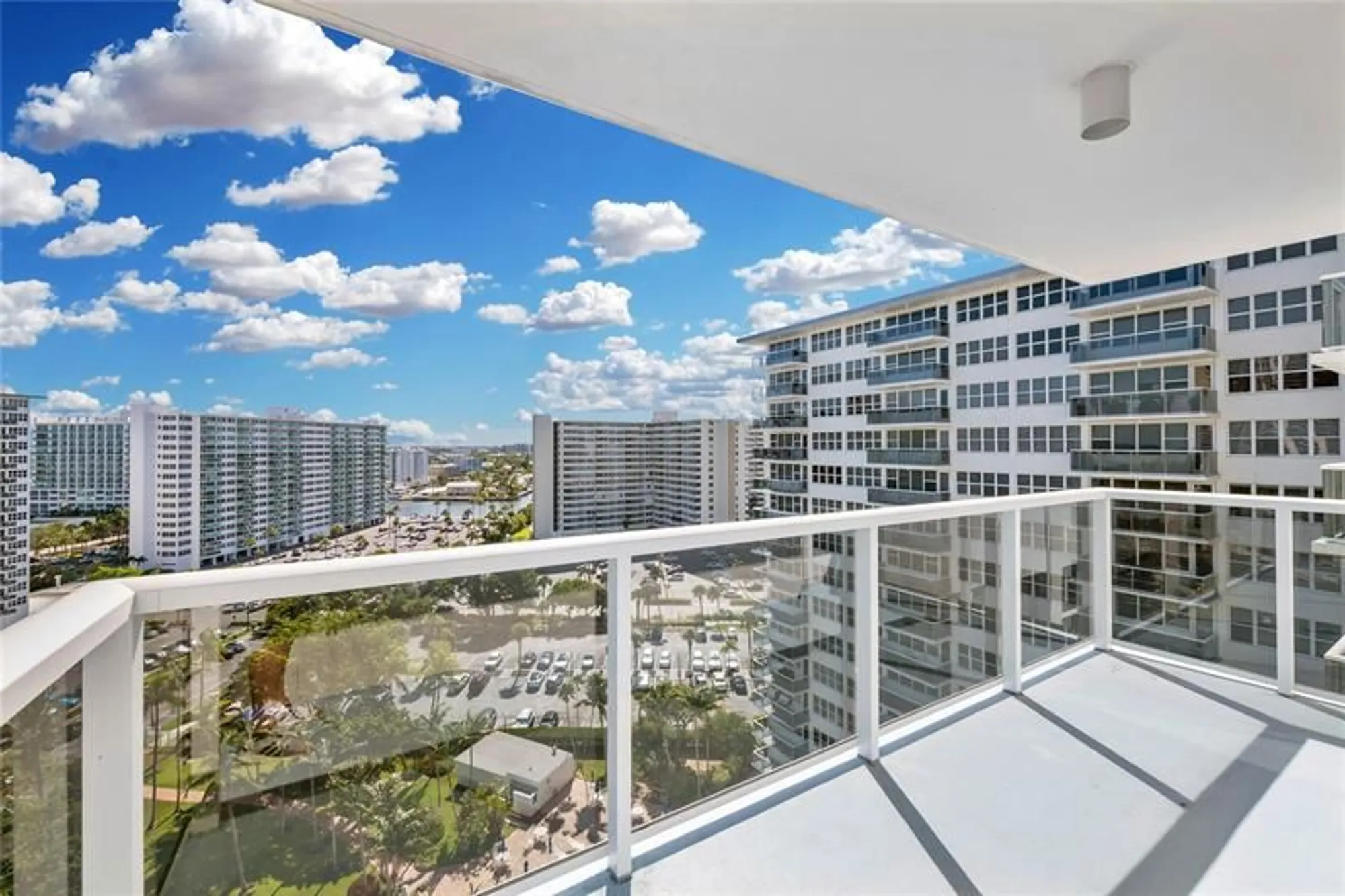 Property Slideshow image 5 of 61 | 3300 ne 36th st 1416, Fort Lauderdale, FL, 33308