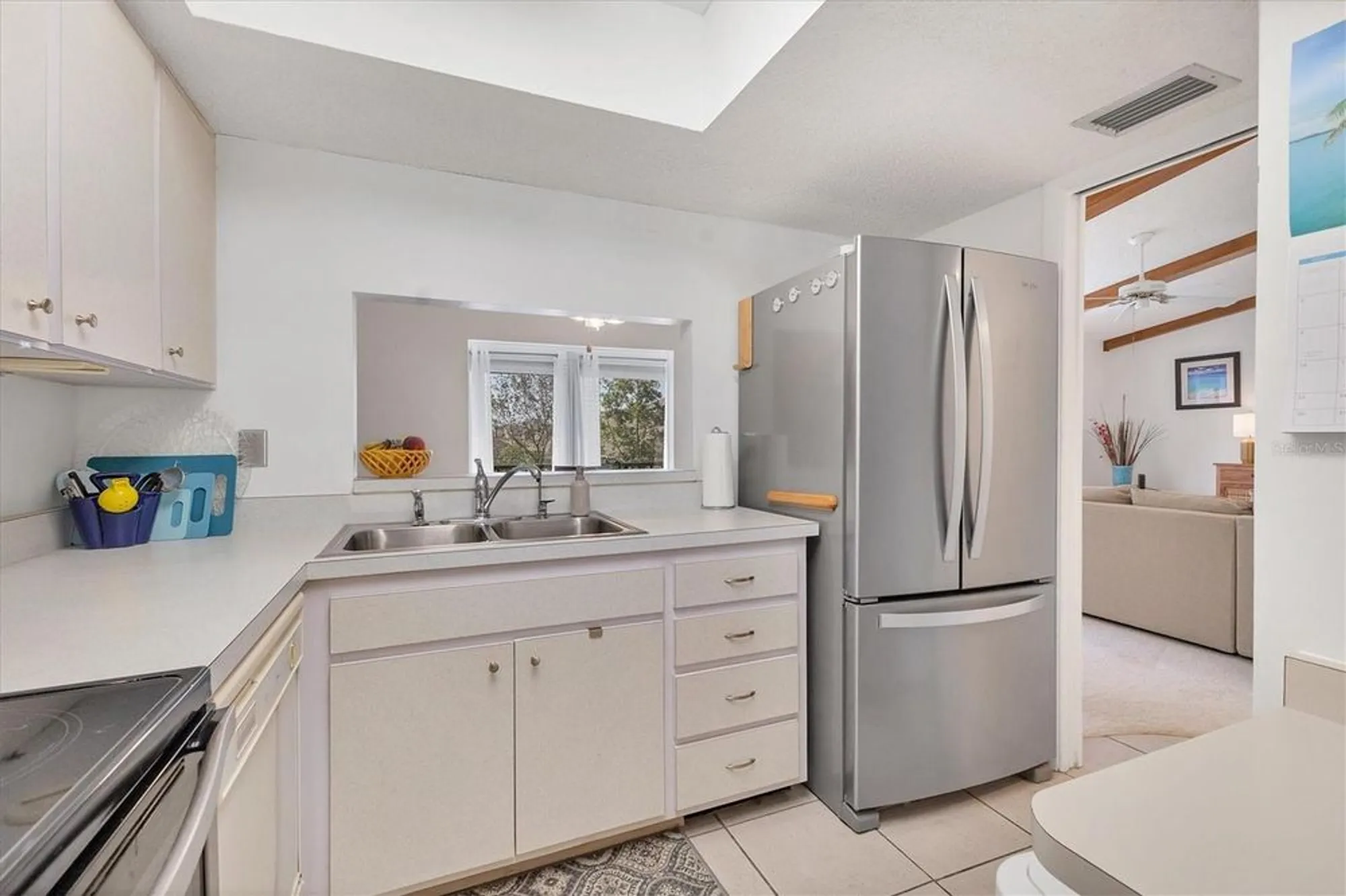 Property Slideshow image 15 of 64 | 2446 clubhouse cir unit 202, Sarasota, FL, 34232