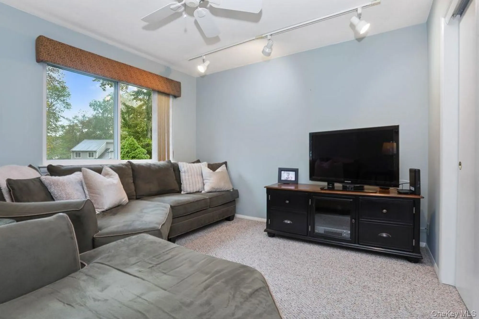 Property Slideshow image 20 of 35 | 141 flintlock way b, Yorktown Heights, NY, 10598