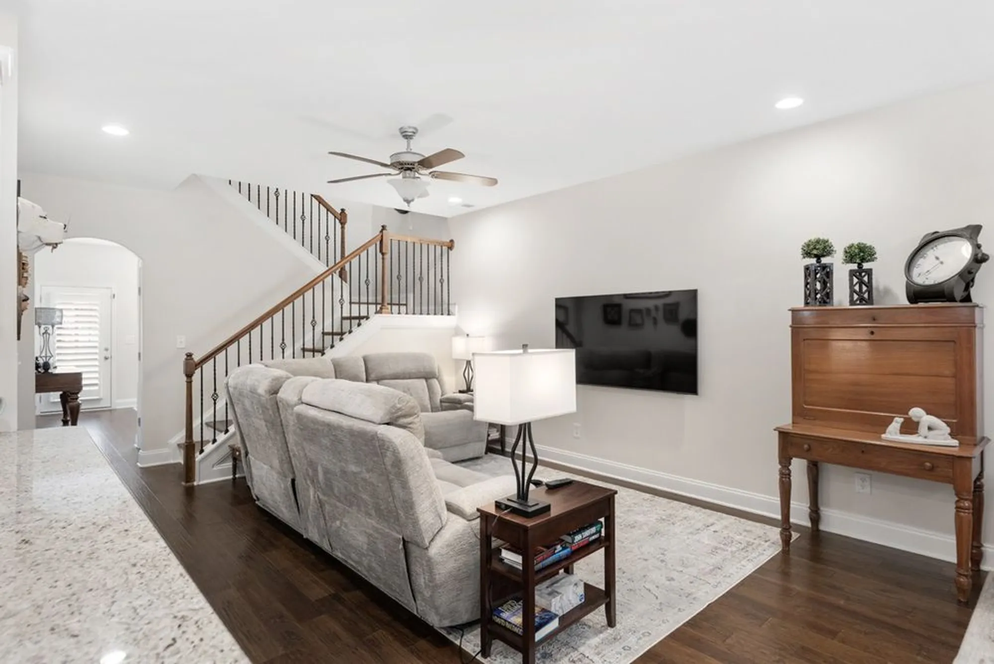 Property Slideshow image 12 of 71 | 240 glennister ct, Gallatin, TN, 37066