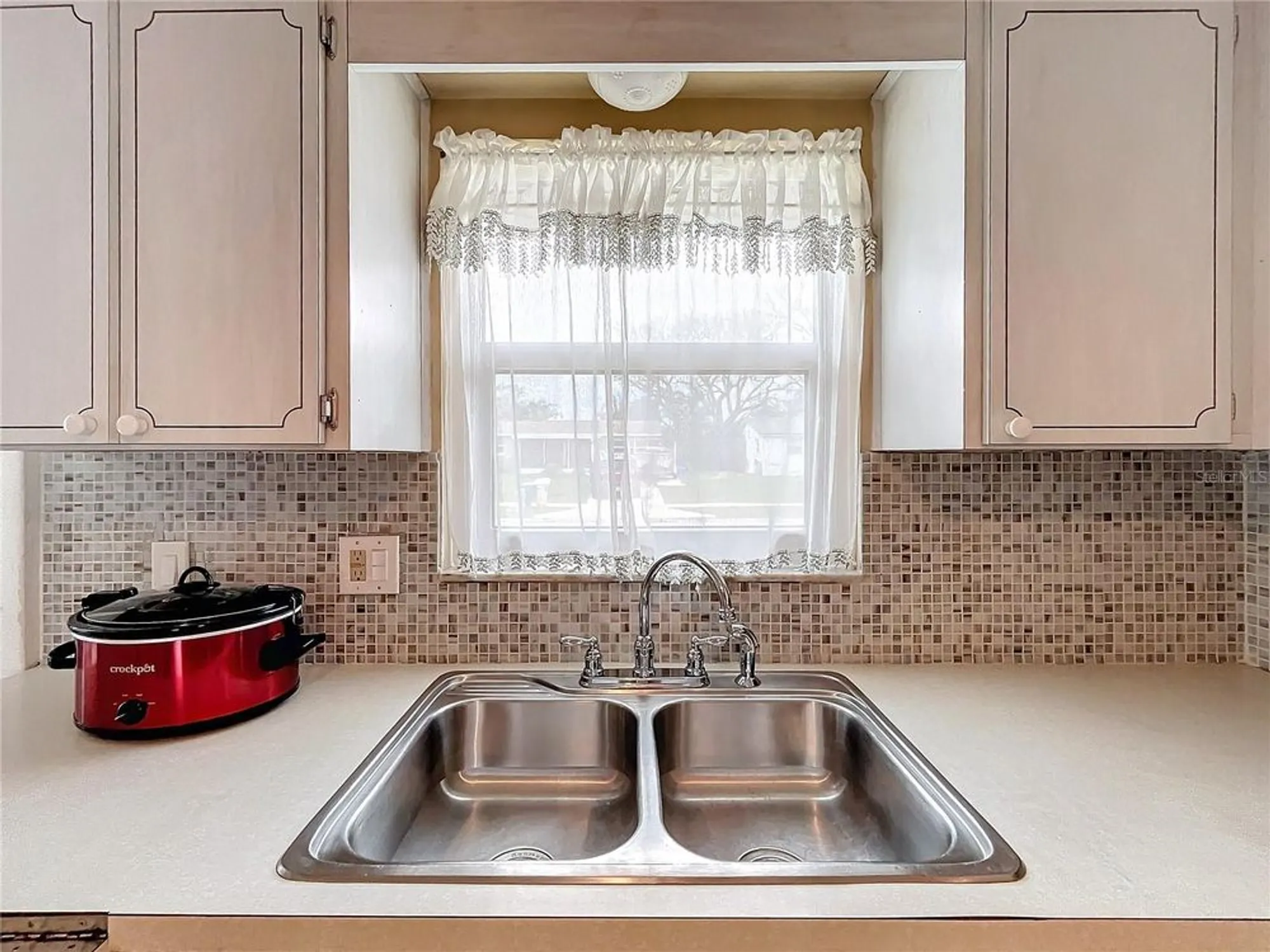 Property Slideshow image 14 of 49 | 8330 vendome blvd, Pinellas Park, FL, 33781