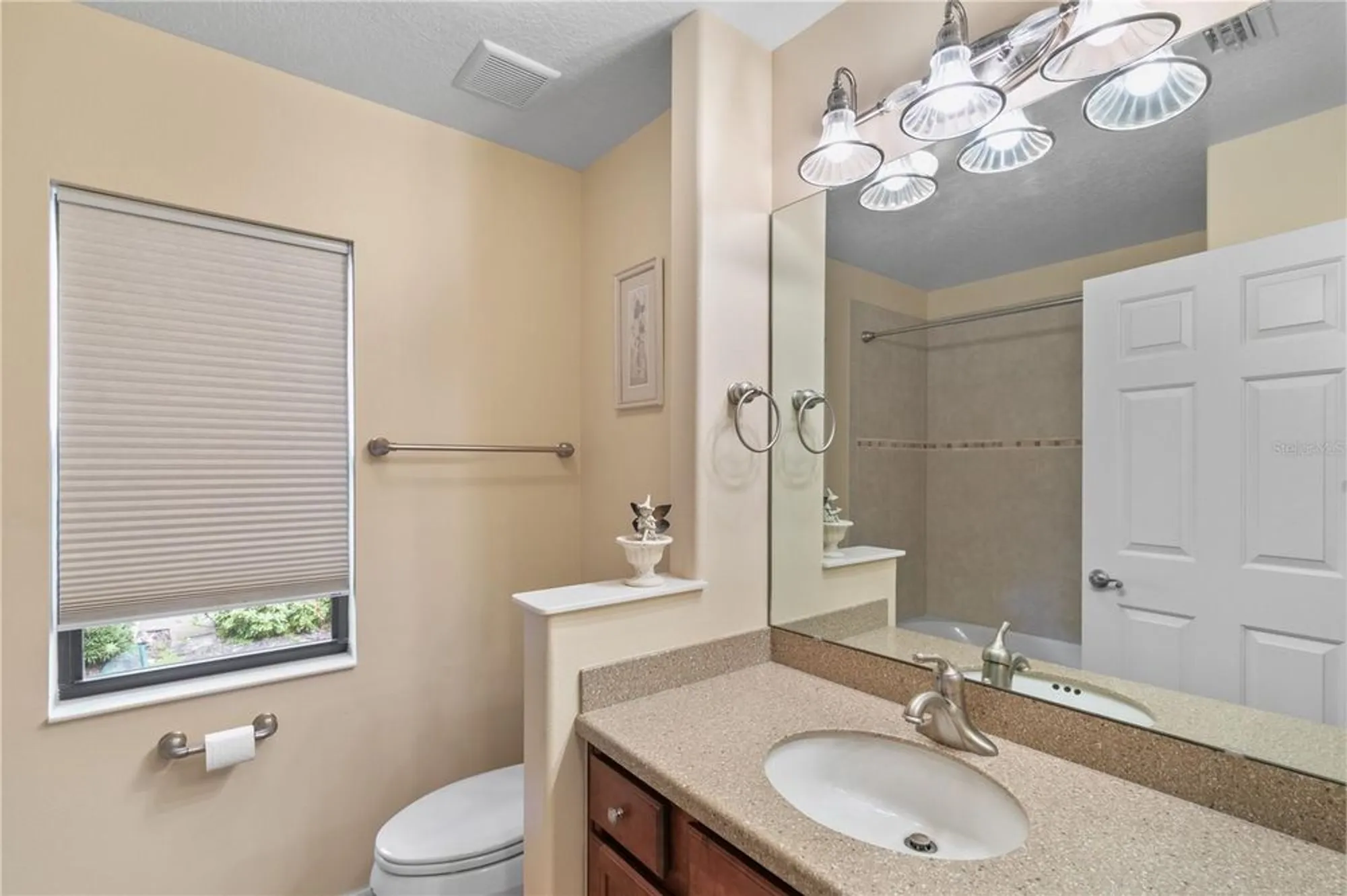 Property Slideshow image 30 of 50 | 8860 bridgeport bay cir, Mount Dora, FL, 32757