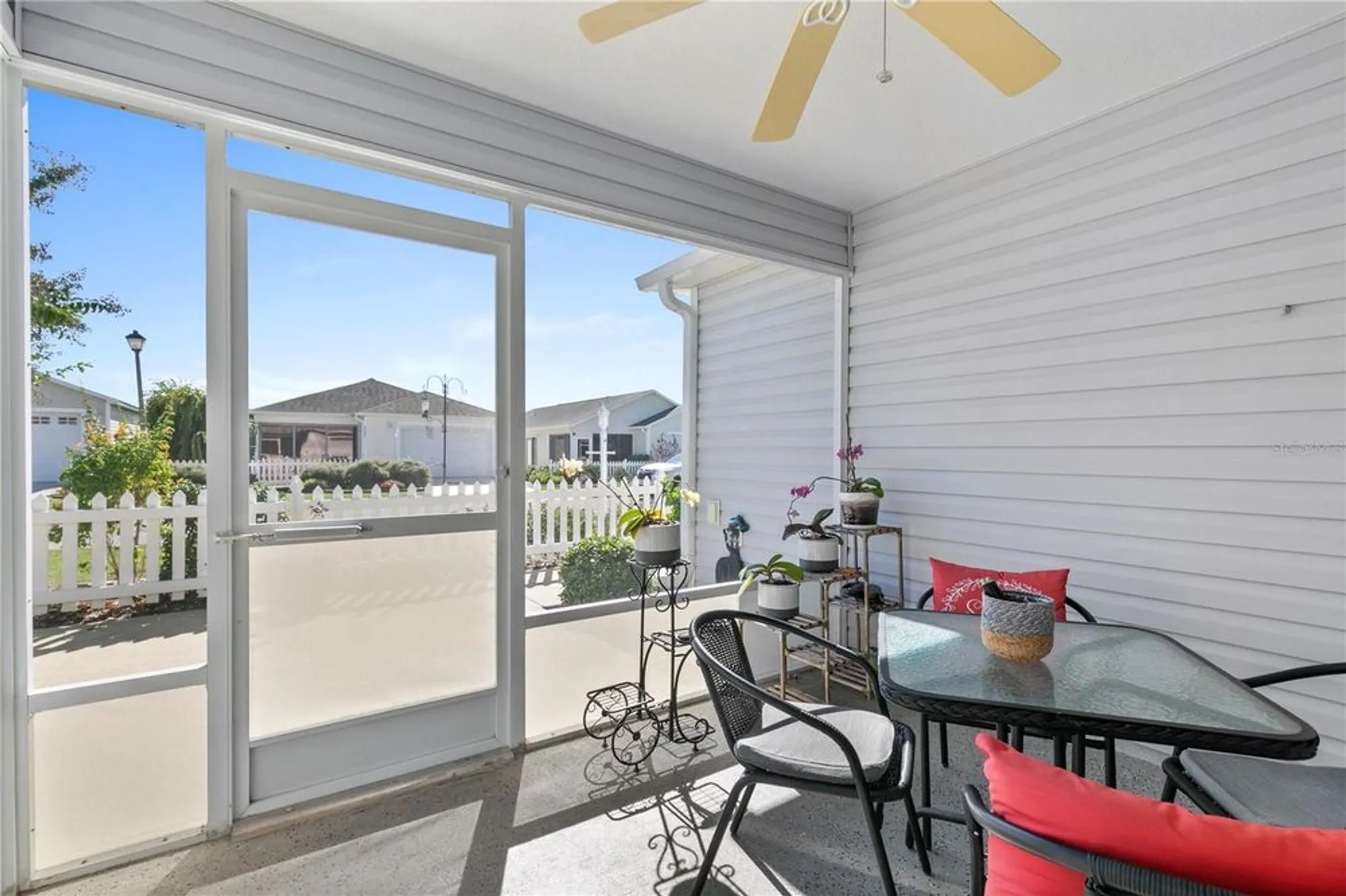 Property Slideshow image 3 of 42 | 3374 castlegate ct, The Villages, FL, 32163