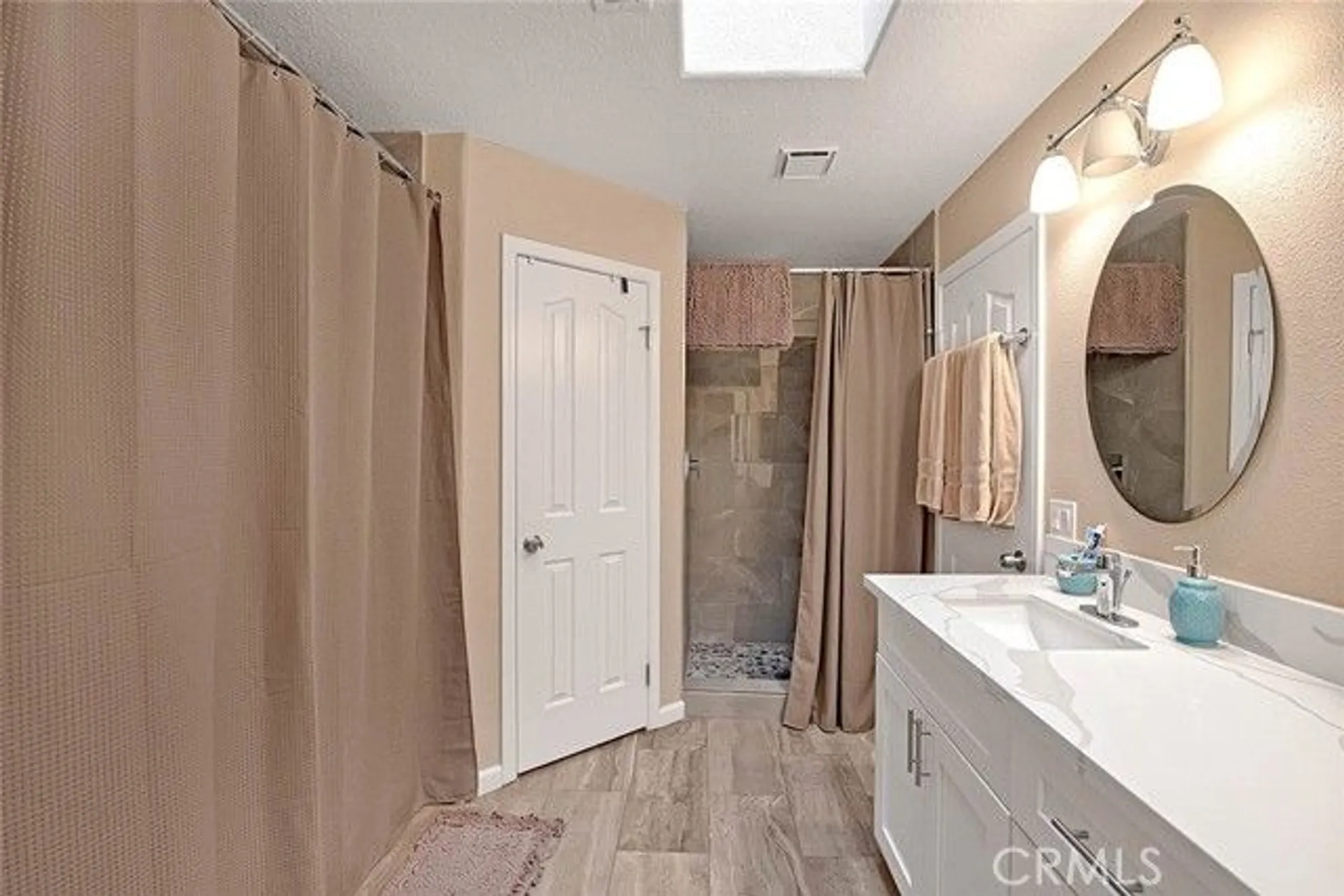Property Slideshow image 32 of 50 | 40295 via francisco, Murrieta, CA, 92562