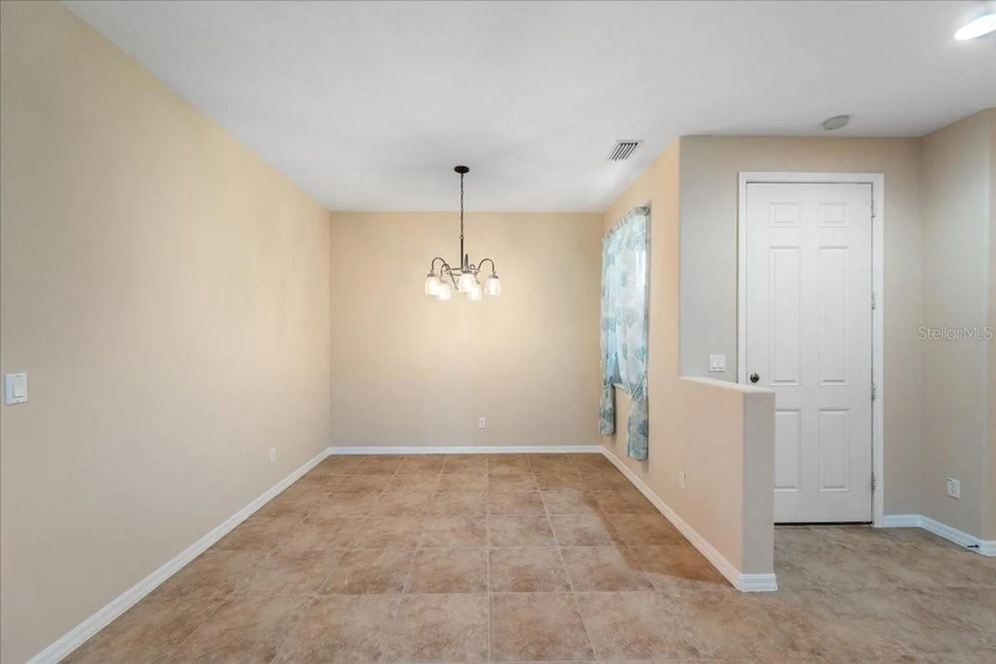 Property Slideshow image 6 of 39 | 10662 camarelle cir, Fort Myers, FL, 33913