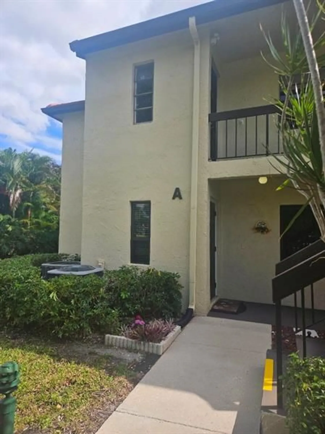 Property Slideshow image 1 of 3 | 8310 casa del lago apt 1a, Boca Raton, FL, 33433