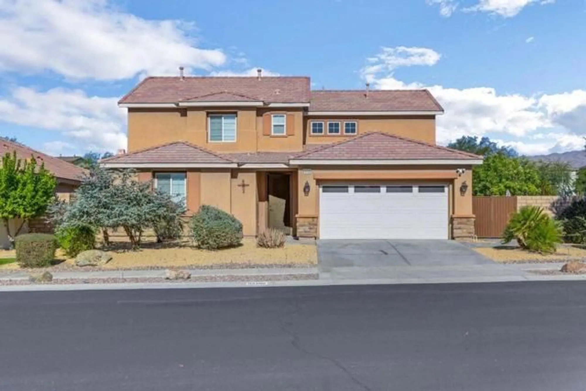 Property Slideshow image 5 of 66 | 84400 onda dr, Indio, CA, 92203