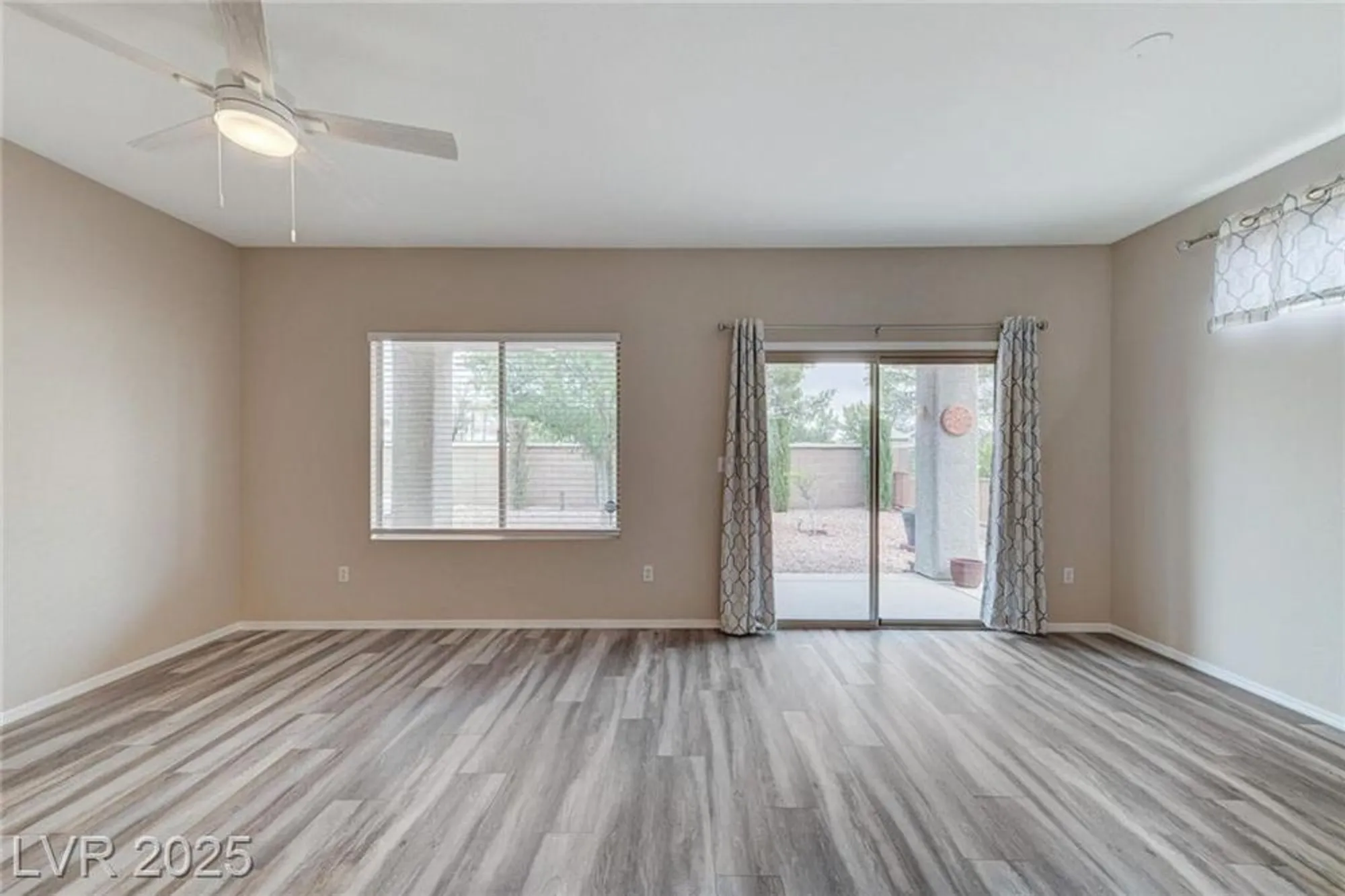 Property Slideshow image 35 of 93 | 2160 tiger links dr, Henderson, NV, 89012