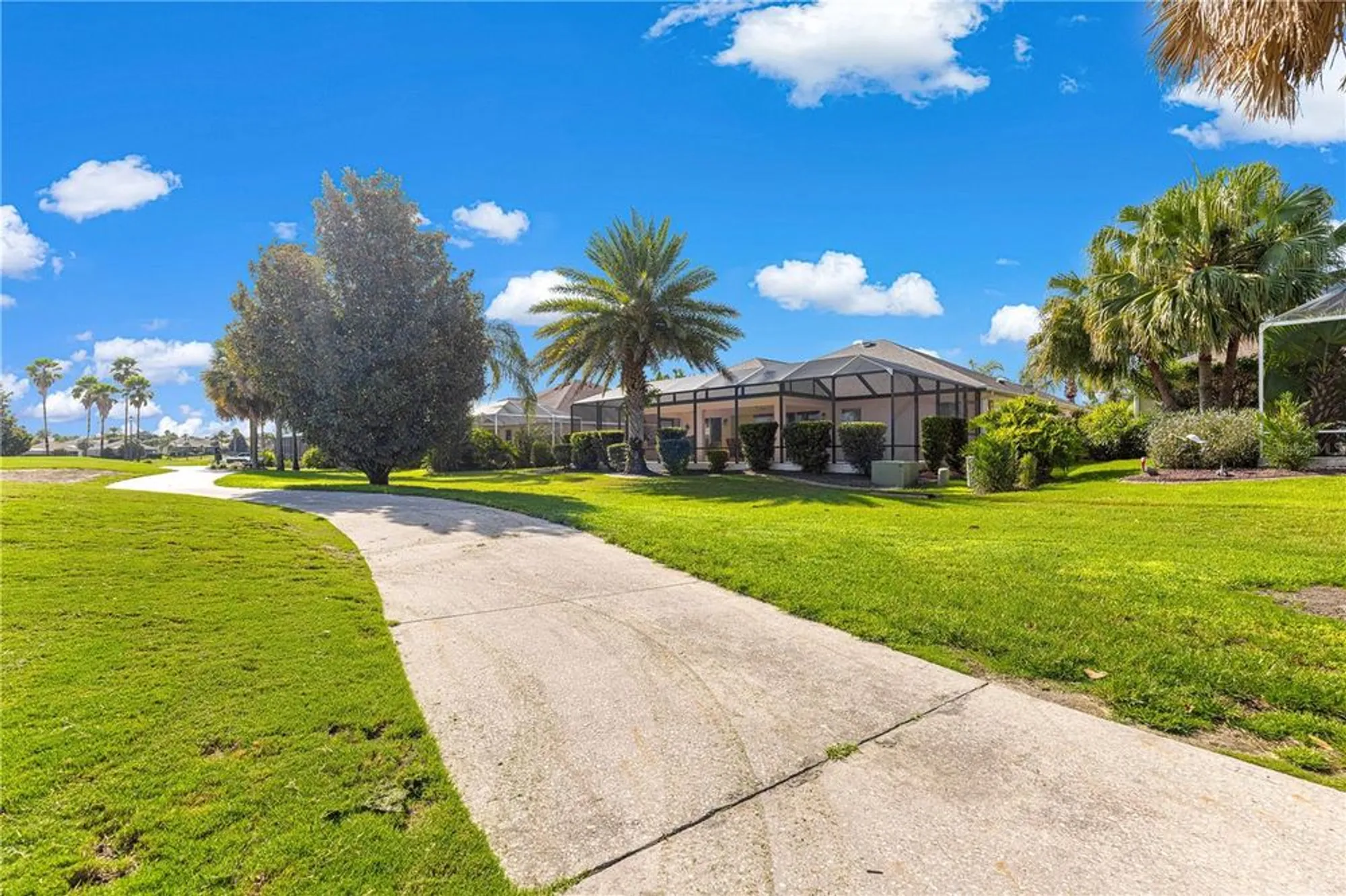 Property Slideshow image 6 of 51 | 949 isle of palms path, The Villages, FL, 32162