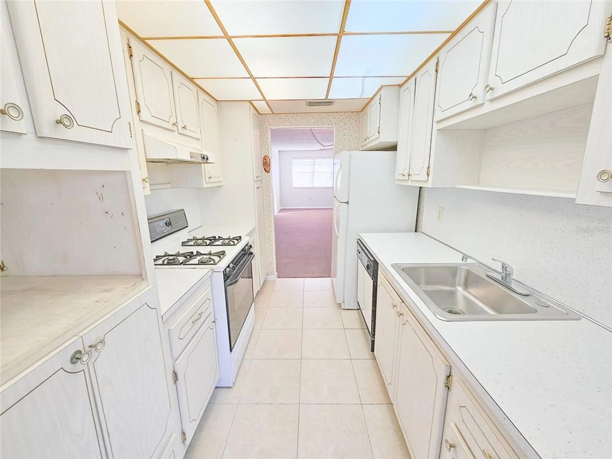 Property Slideshow image 7 of 30 | 3128 59th st 204, Gulfport, FL, 33707