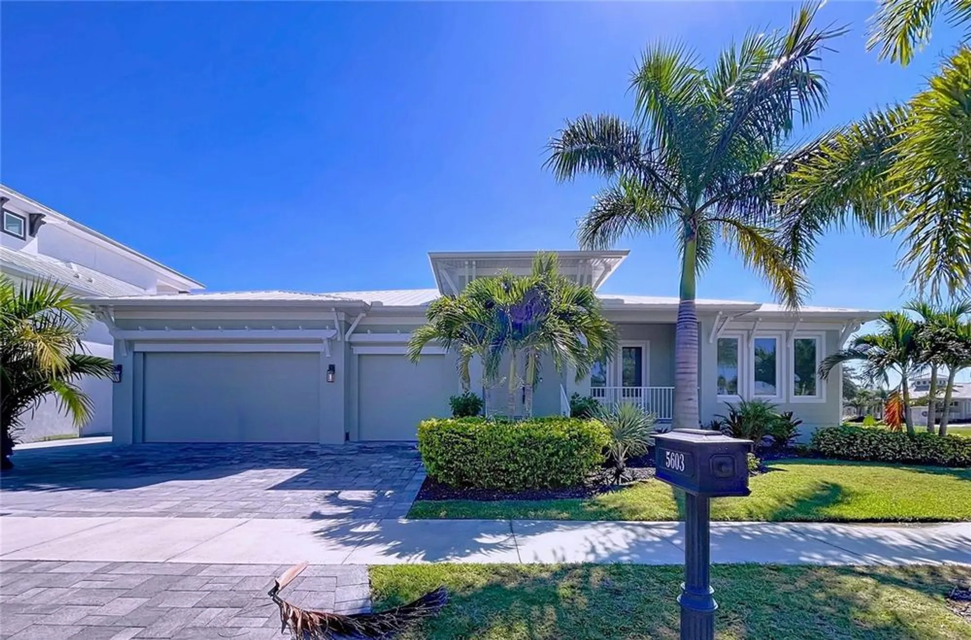 Property Slideshow image 1 of 88 | 5603 tybee island dr, Apollo Beach, FL, 33572