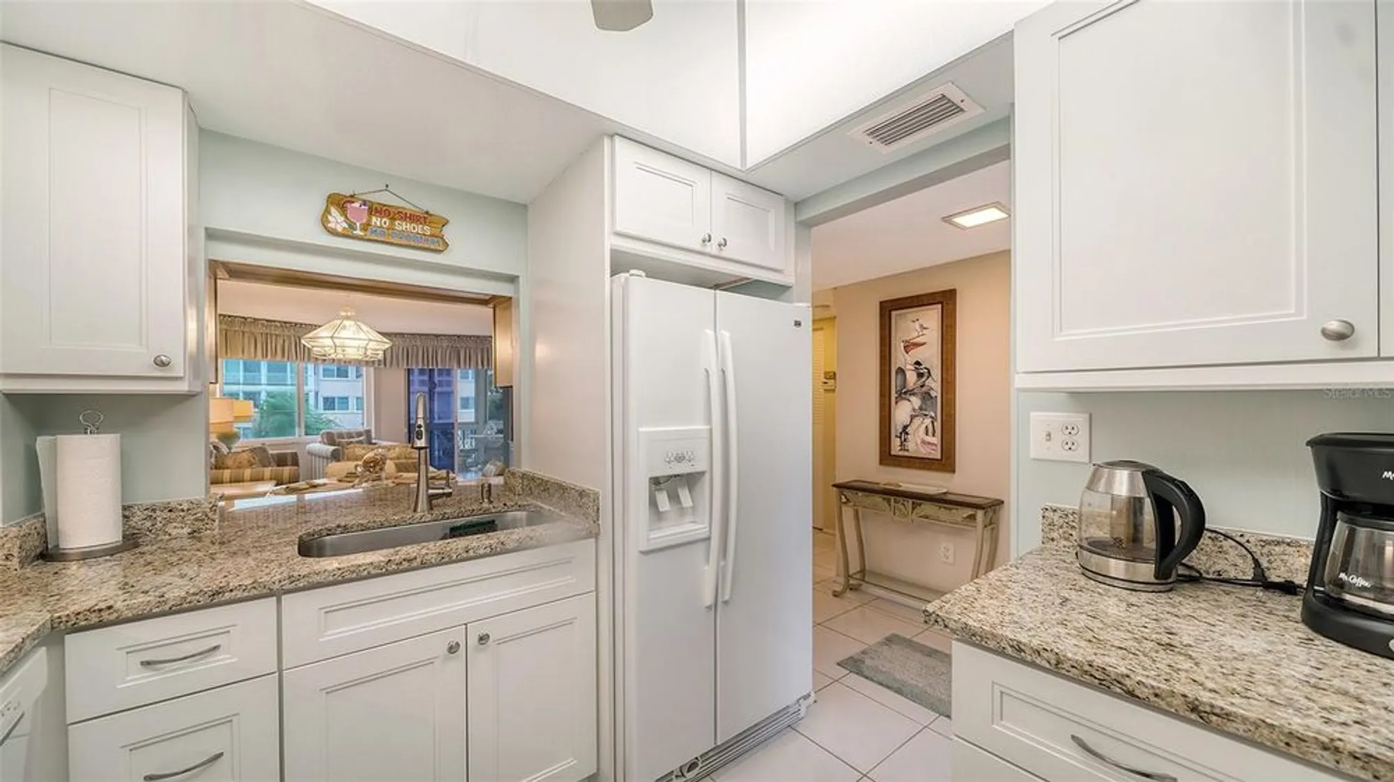 Property Slideshow image 14 of 77 | 1250 n portofino dr # 305mar, Sarasota, FL, 34242