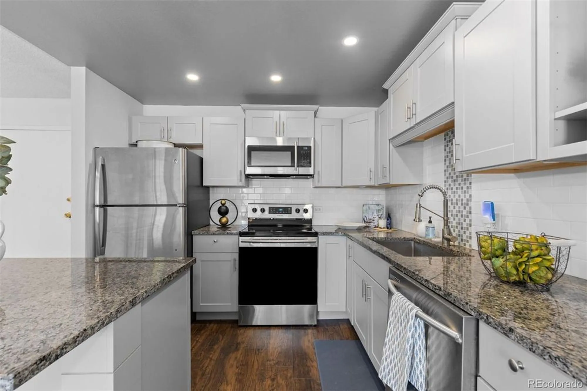 Property Slideshow image 8 of 40 | 610 s clinton st apt 10a, Denver, CO, 80247