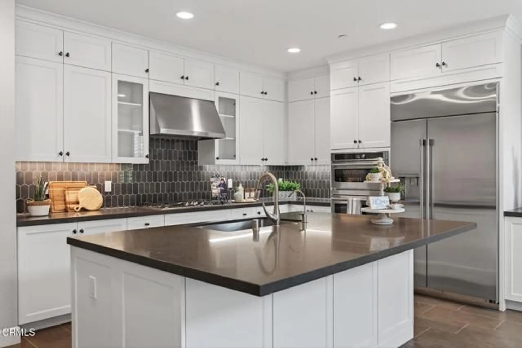 Property Slideshow image 15 of 78 | 2420 quartsite dr, Camarillo, CA, 93012