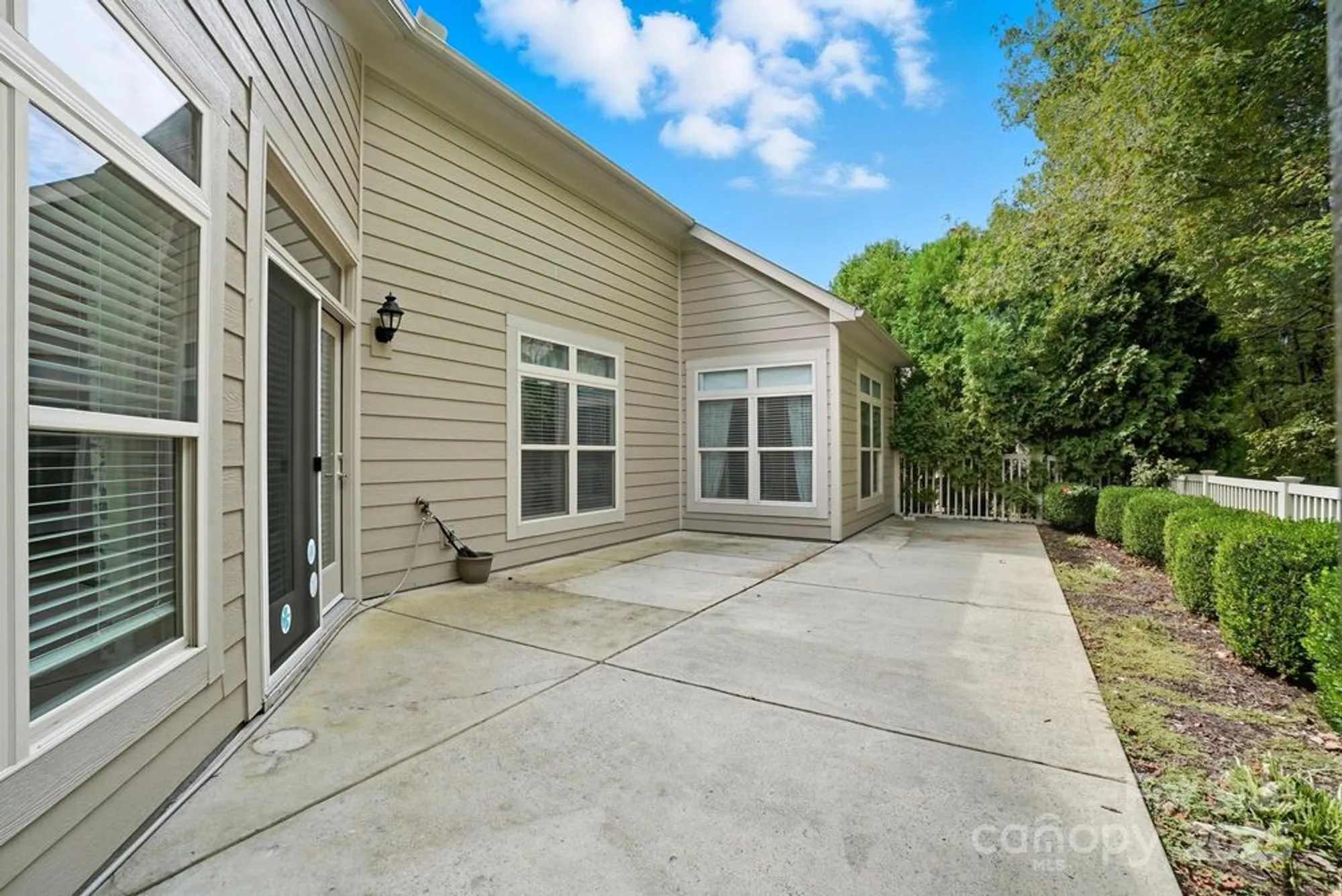 Property Slideshow image 33 of 42 | 2232 coltsview ln, Matthews, NC, 28105