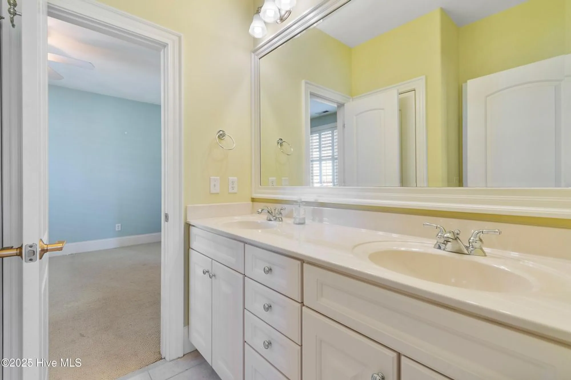 Property Slideshow image 20 of 52 | 3675 w medinah ave, Southport, NC, 28461