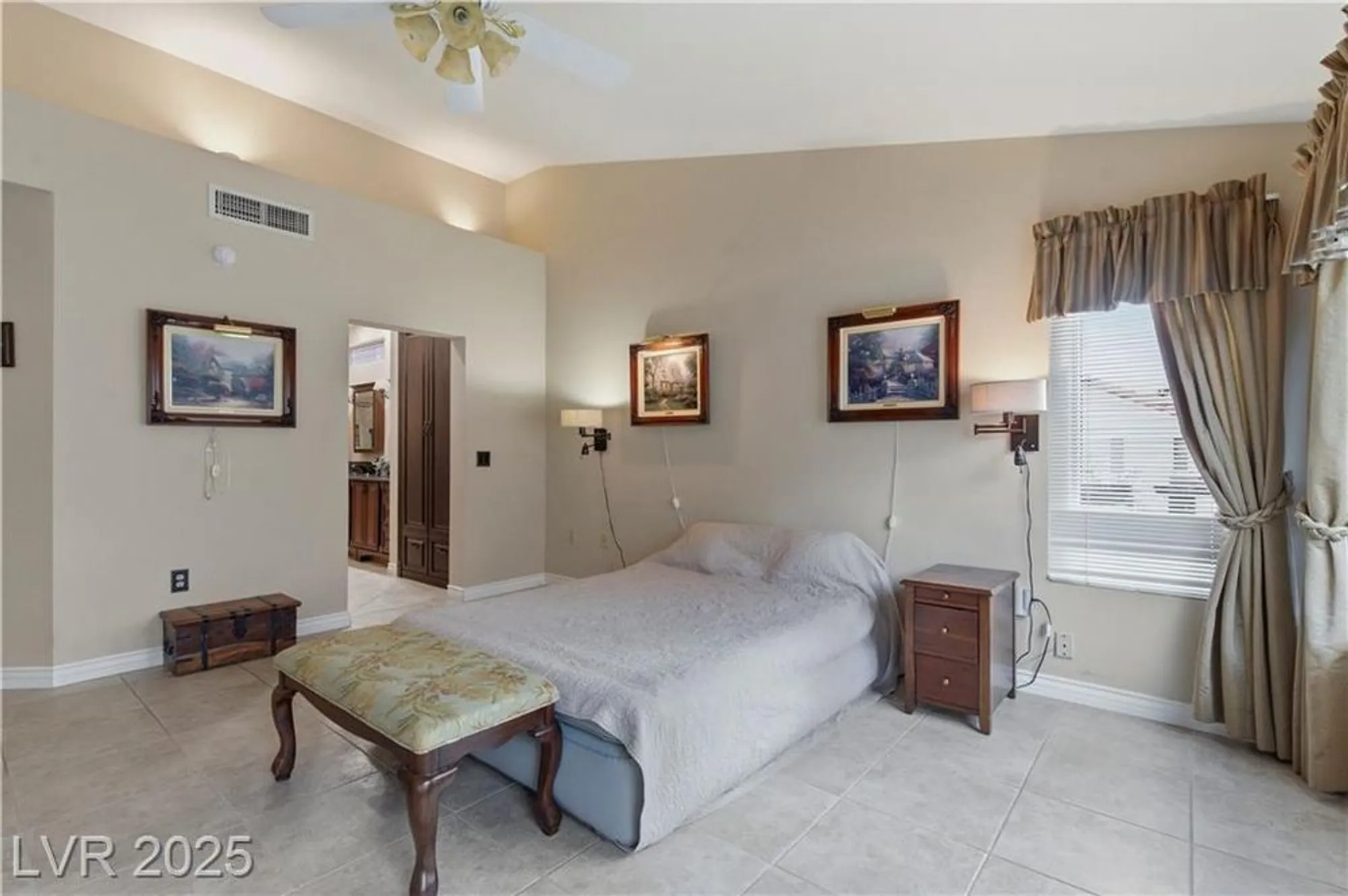Property Slideshow image 28 of 60 | 8909 meadowood dr, Las Vegas, NV, 89134