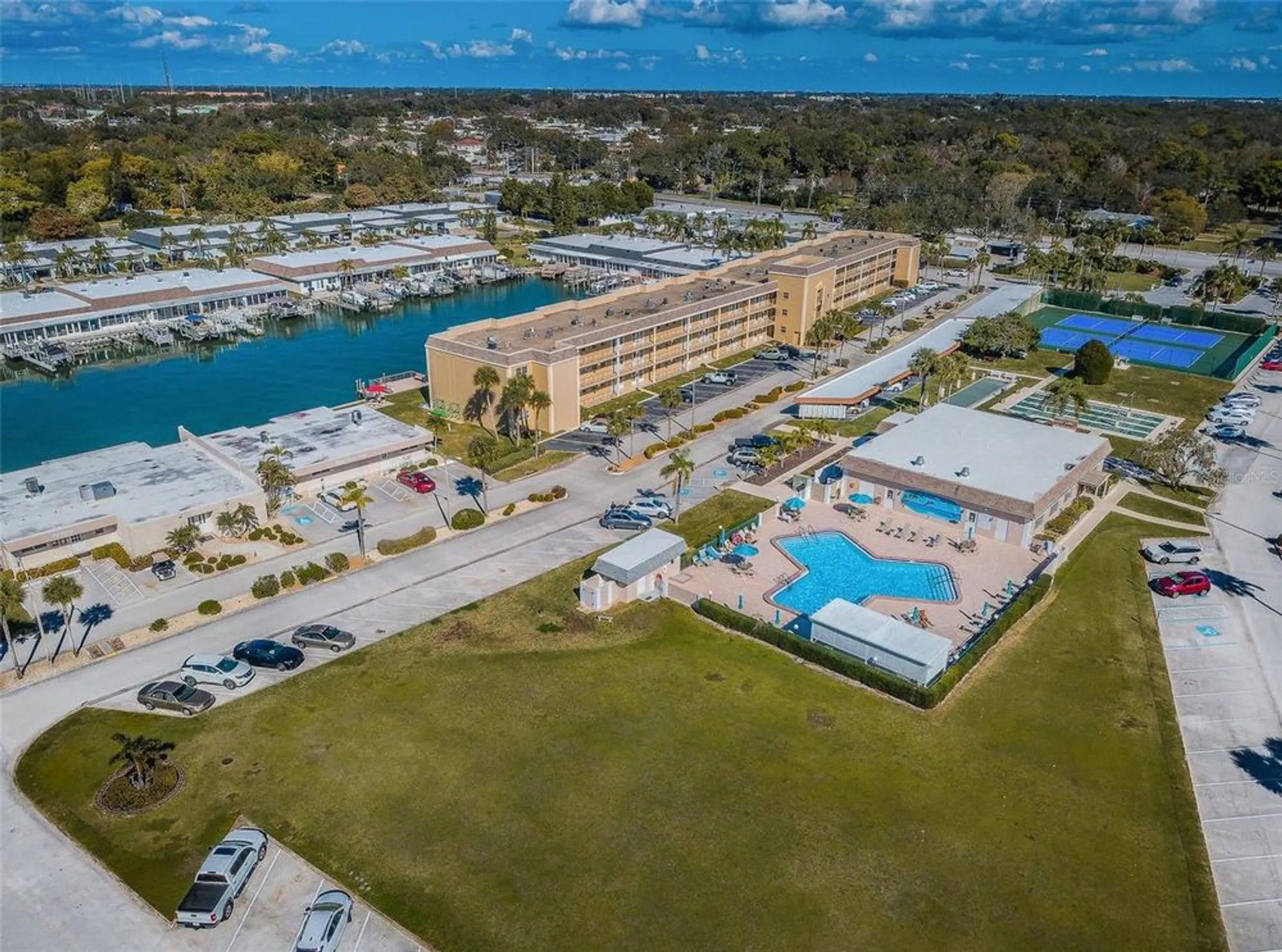 Property Slideshow image 64 of 89 | 1 boca ciega point blvd apt 314, Saint Petersburg, FL, 33708