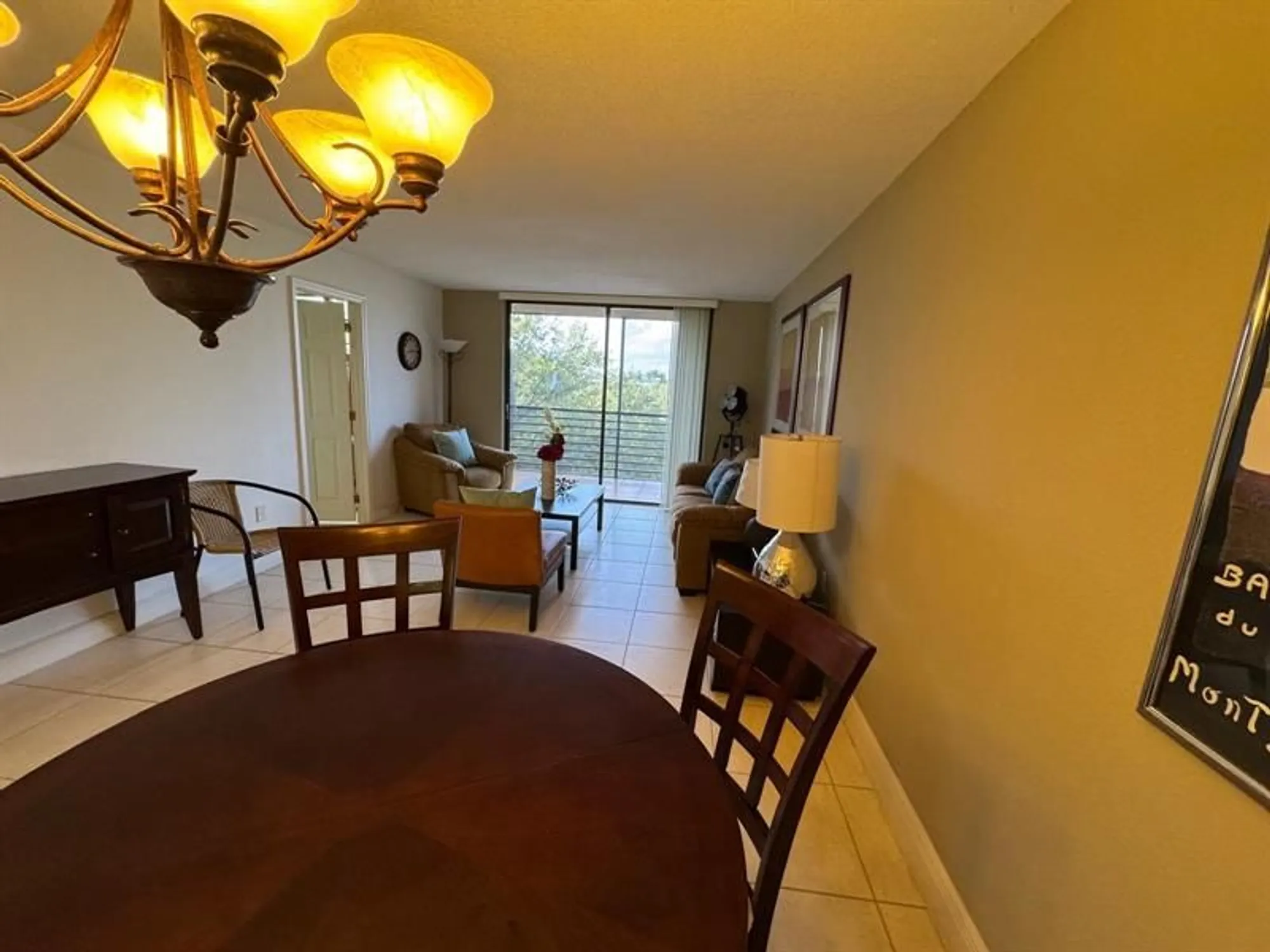 Property Slideshow image 13 of 60 | 900 colony point cir 407, Pembroke Pines, FL, 33026