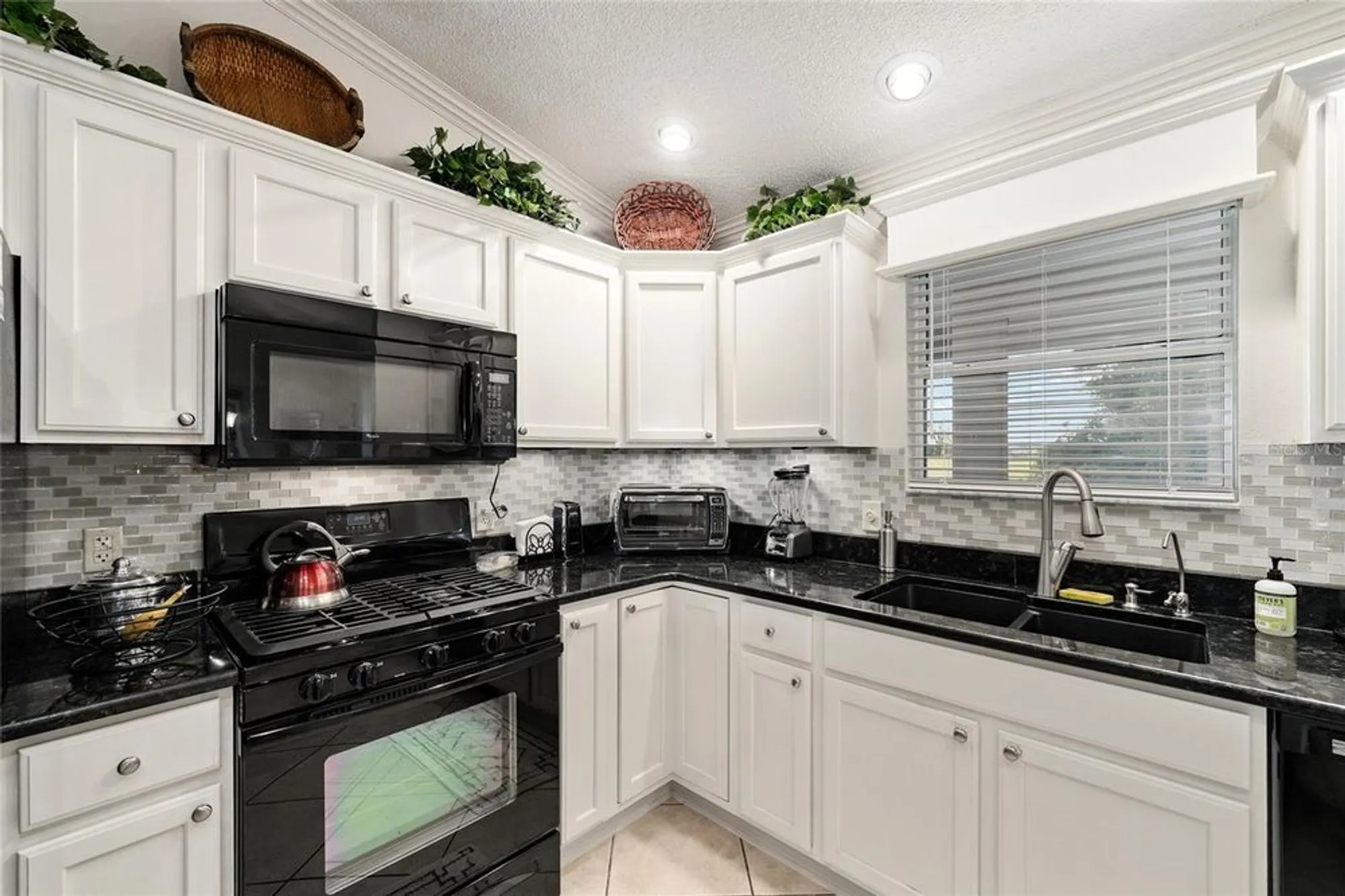 Property Slideshow image 15 of 61 | 17453 se 76th flintlock ter, The Villages, FL, 32162