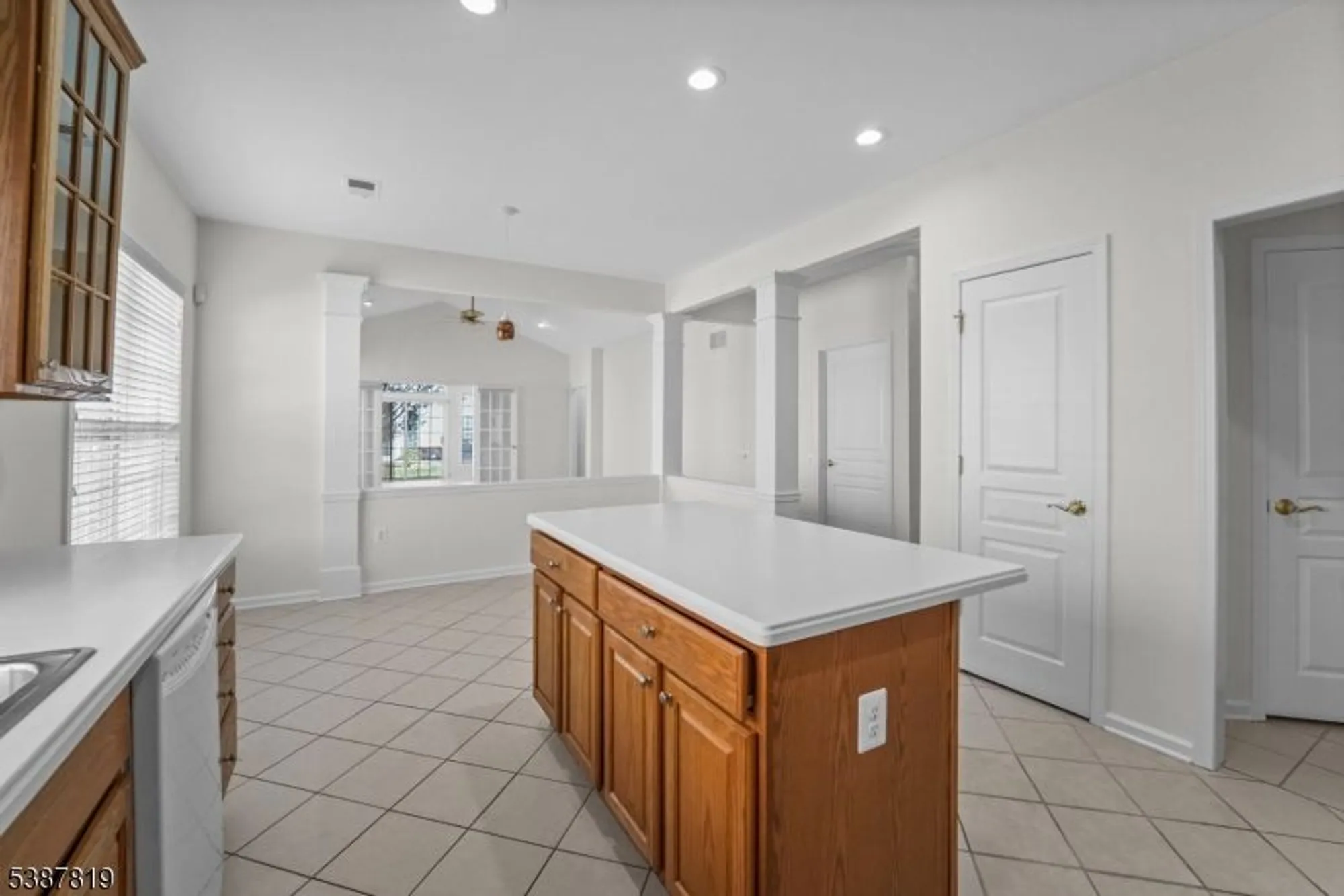 Property Slideshow image 10 of 23 | 373 windfall ln, Somerset, NJ, 08873