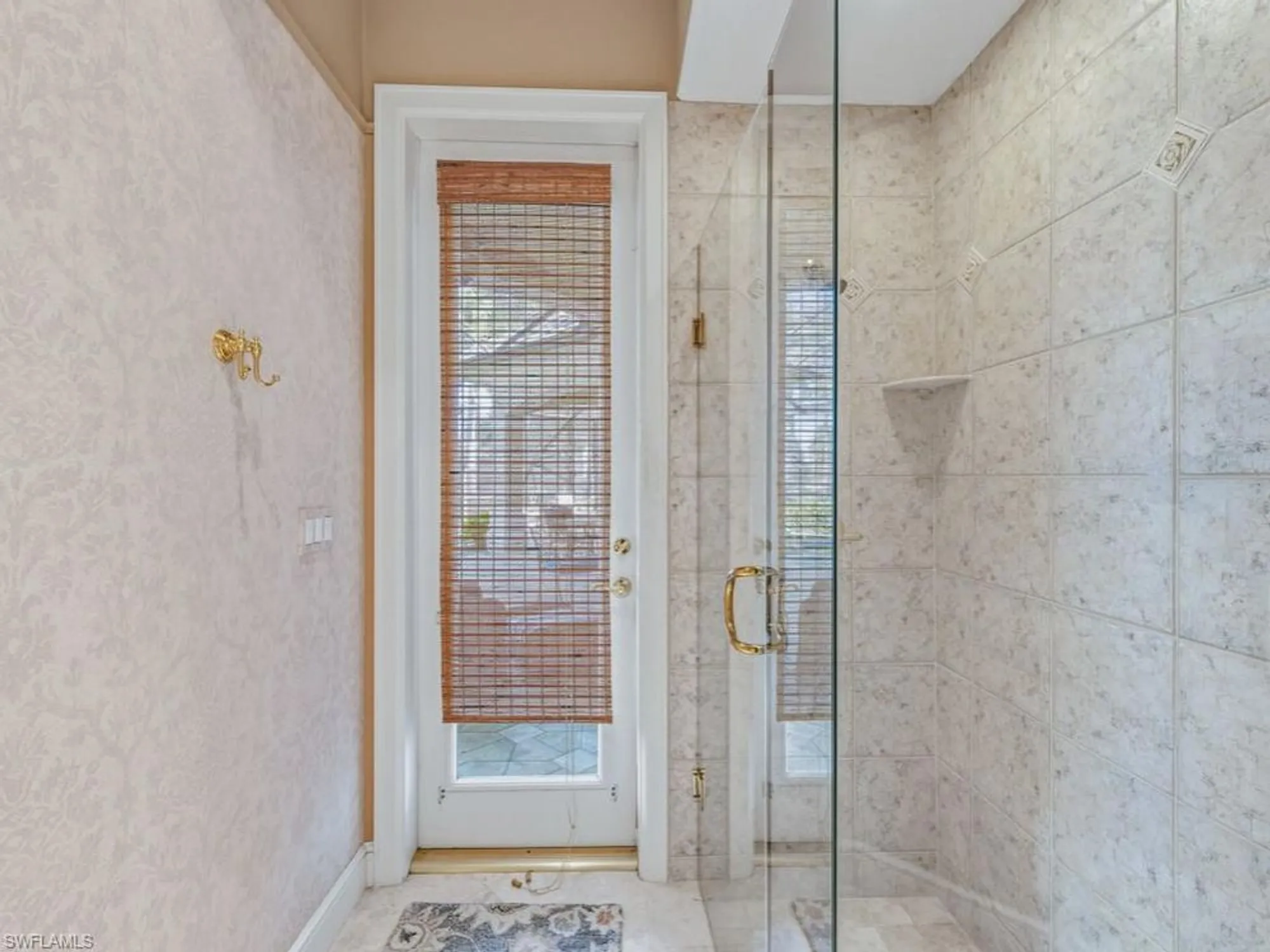 Property Slideshow image 26 of 48 | 3440 creekview dr, Bonita Springs, FL, 34134