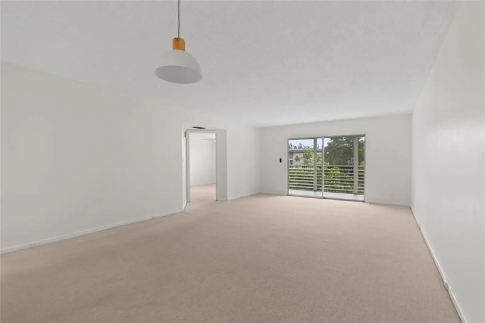 Property Slideshow image 4 of 29 | 1801 eleuthera pt j3, Coconut Creek, FL, 33066