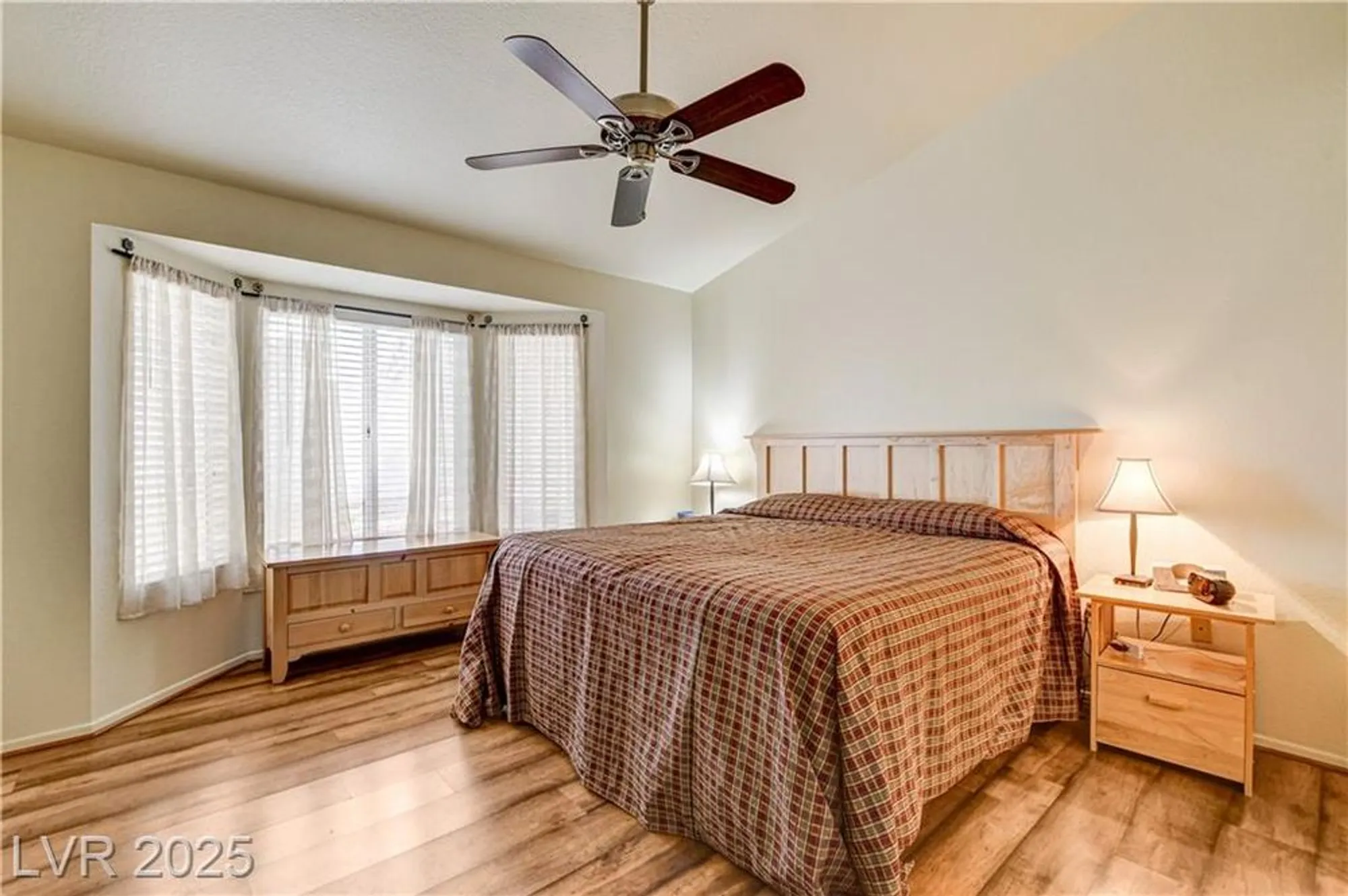 Property Slideshow image 16 of 21 | 9061 gemstone dr, Las Vegas, NV, 89134