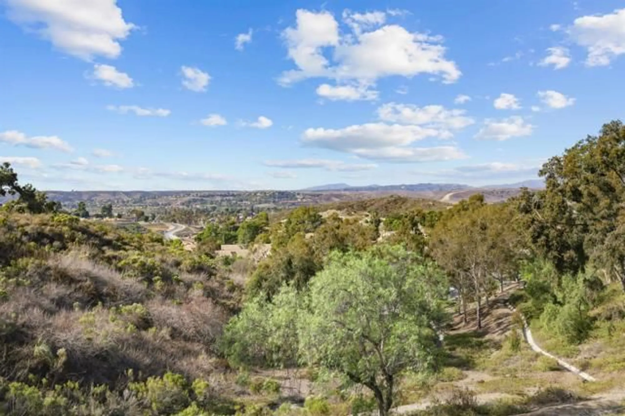 Property Slideshow image 18 of 18 | 3910 san lorenzo ct, Oceanside, CA, 92057