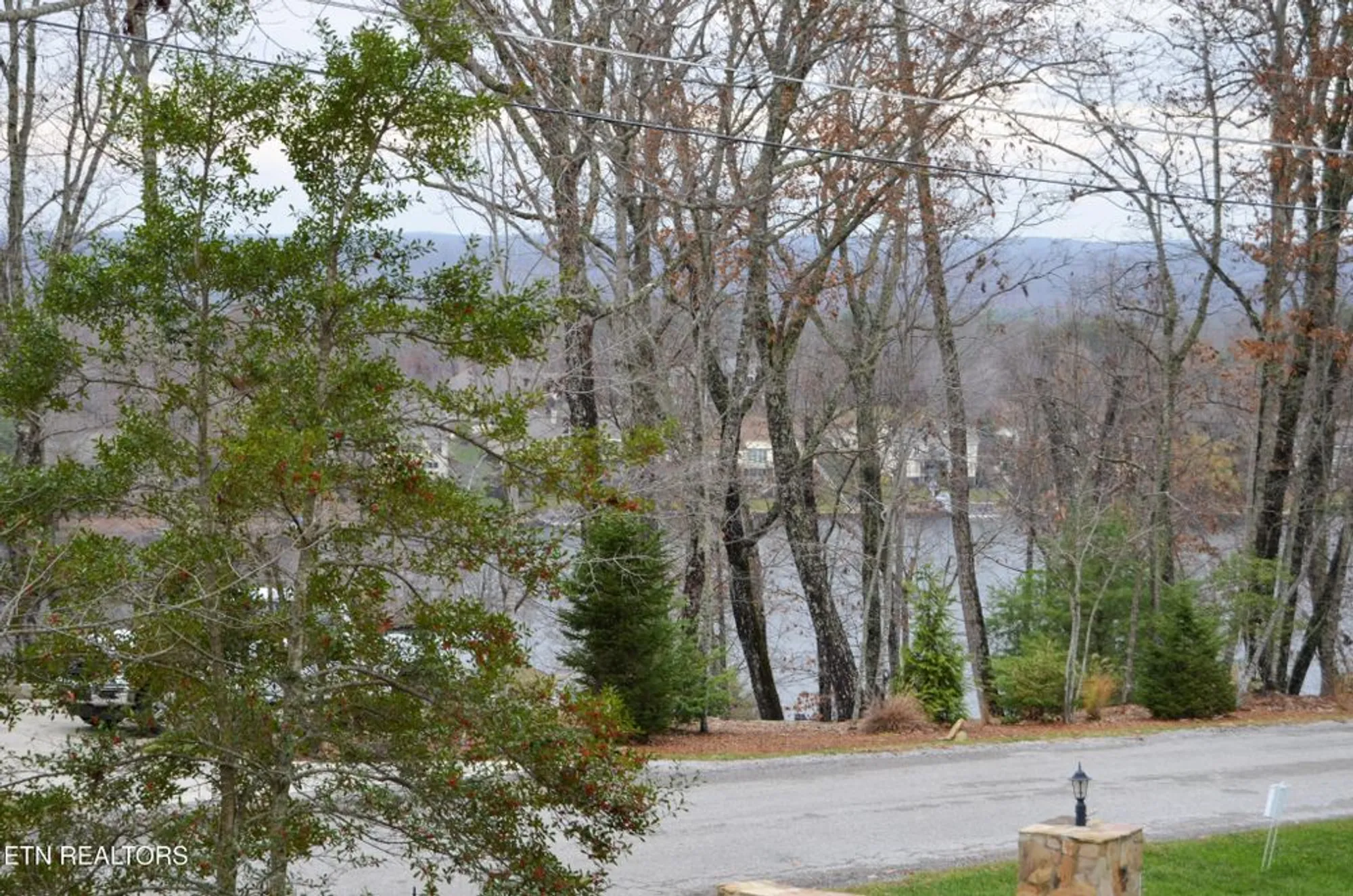 Property Slideshow image 21 of 23 | 124 markham ln, Crossville, TN, 38558