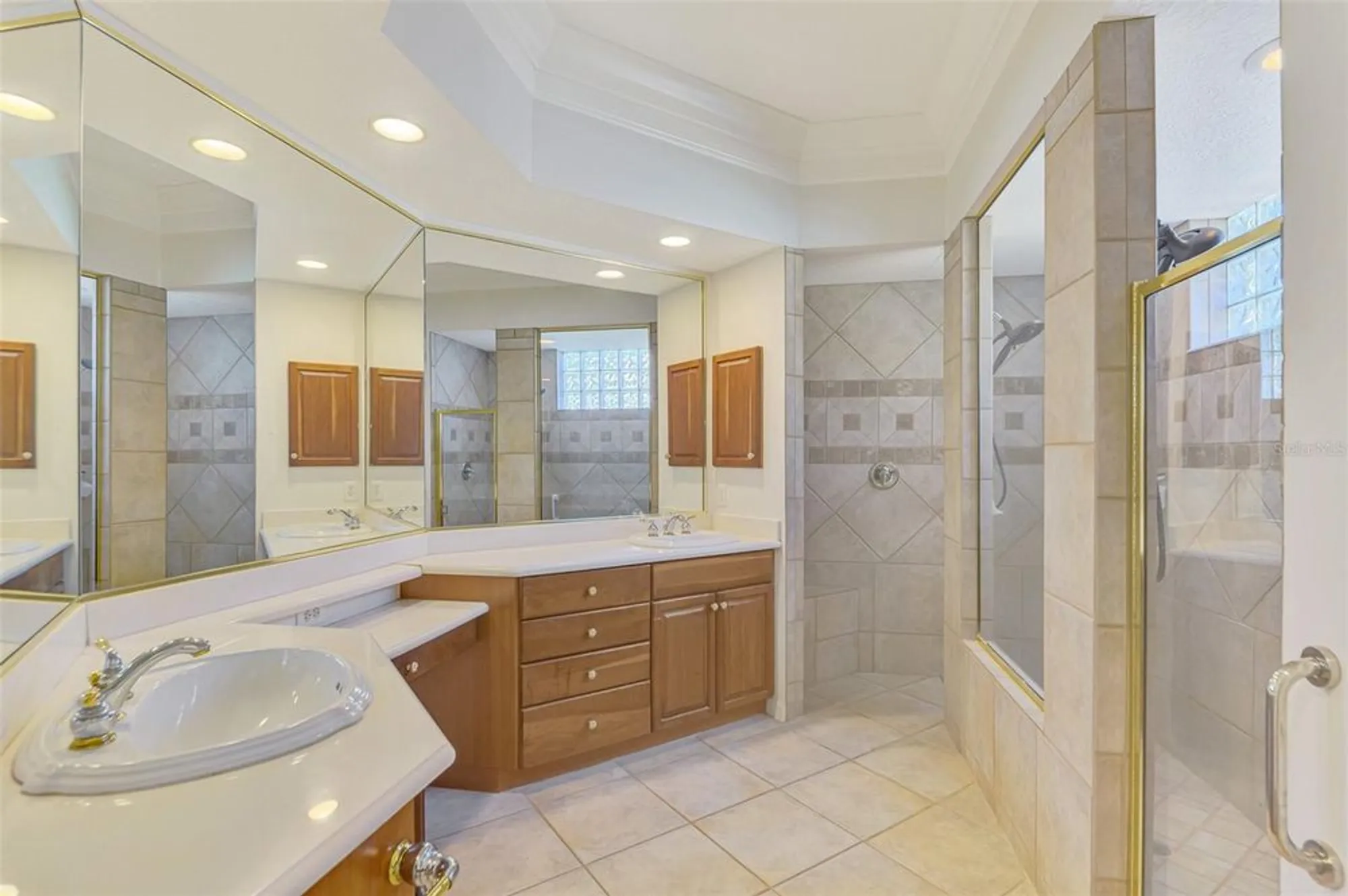 Property Slideshow image 46 of 79 | 4889 carrington cir, Sarasota, FL, 34243
