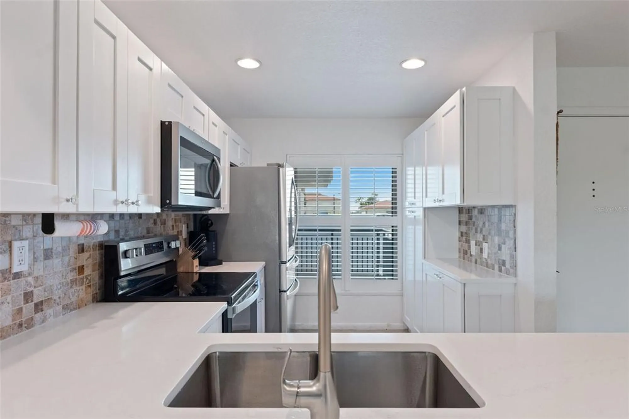 Property Slideshow image 6 of 49 | 6210 sun blvd apt 206, Saint Petersburg, FL, 33715