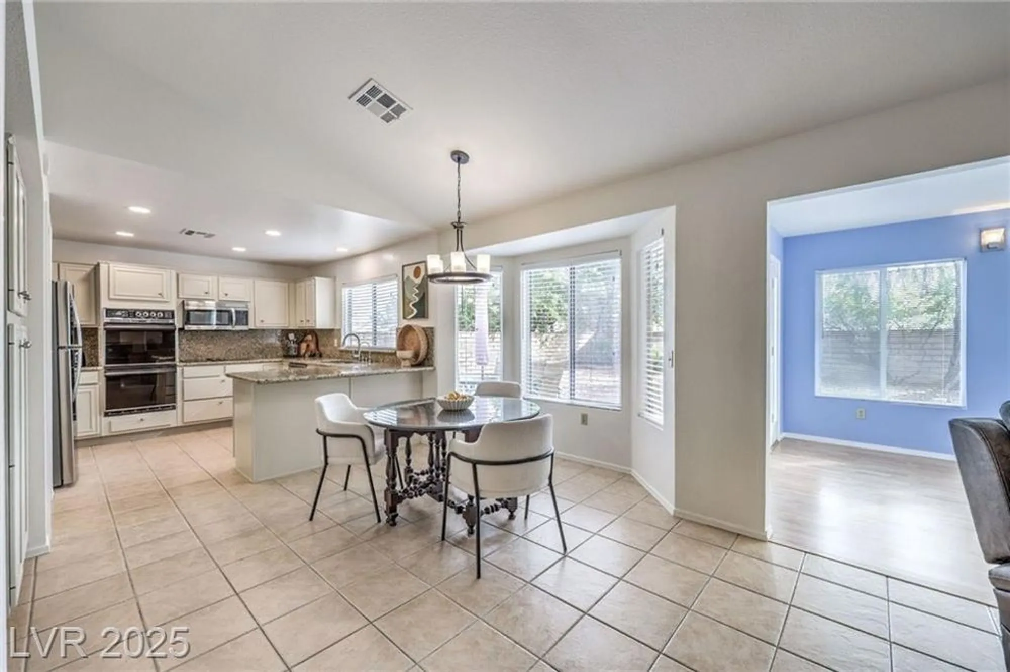Property Slideshow image 11 of 53 | 3000 linkview dr, Las Vegas, NV, 89134