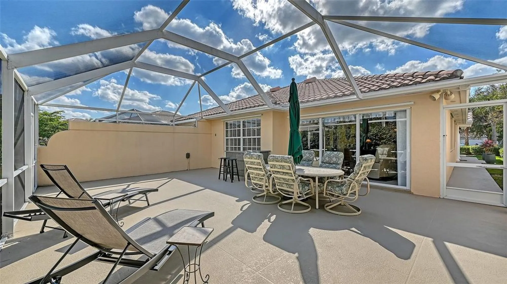 Property Slideshow image 37 of 87 | 5770 ivrea dr, Sarasota, FL, 34238
