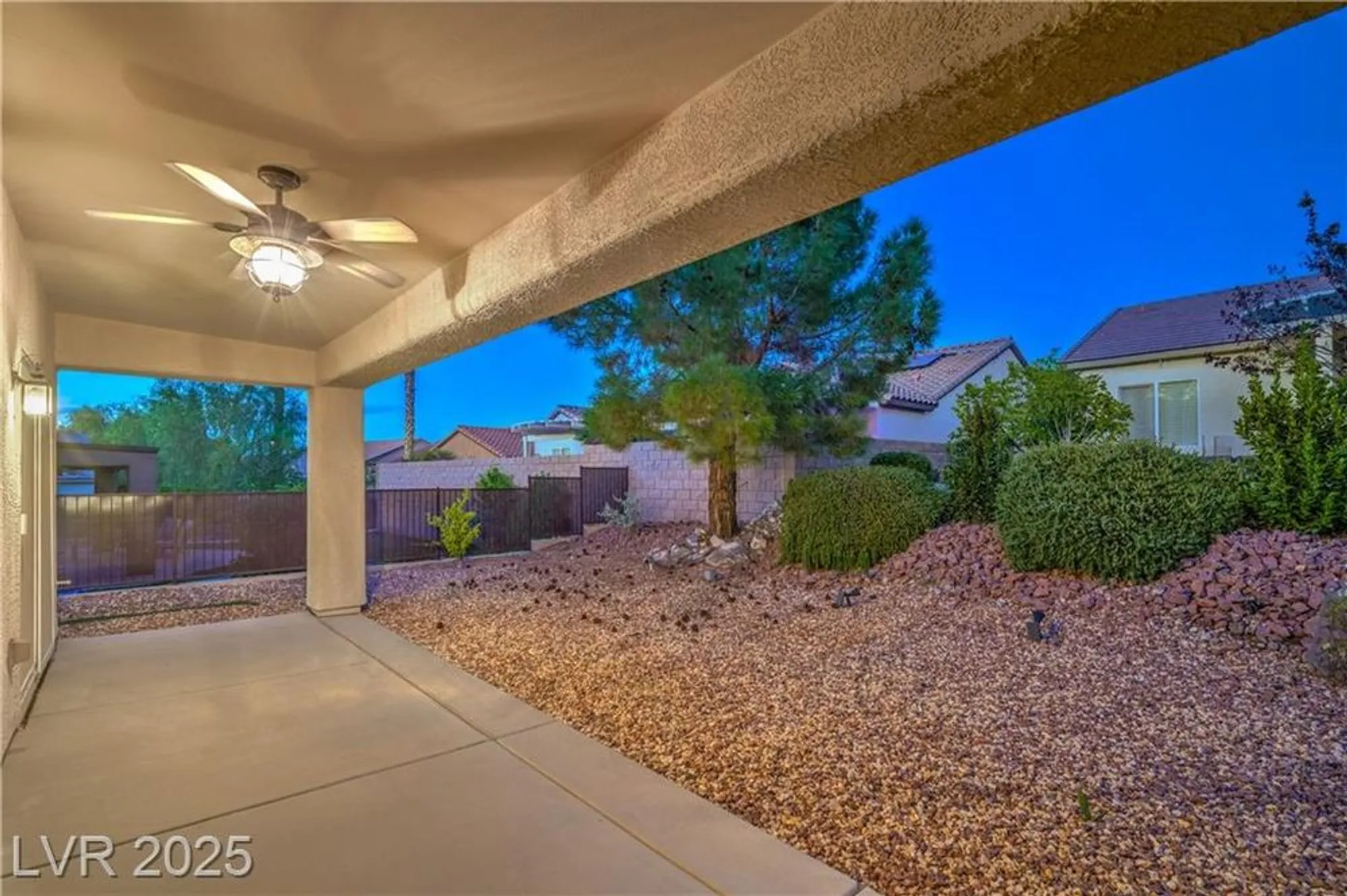 Property Slideshow image 32 of 52 | 2148 shadow canyon dr, Henderson, NV, 89044