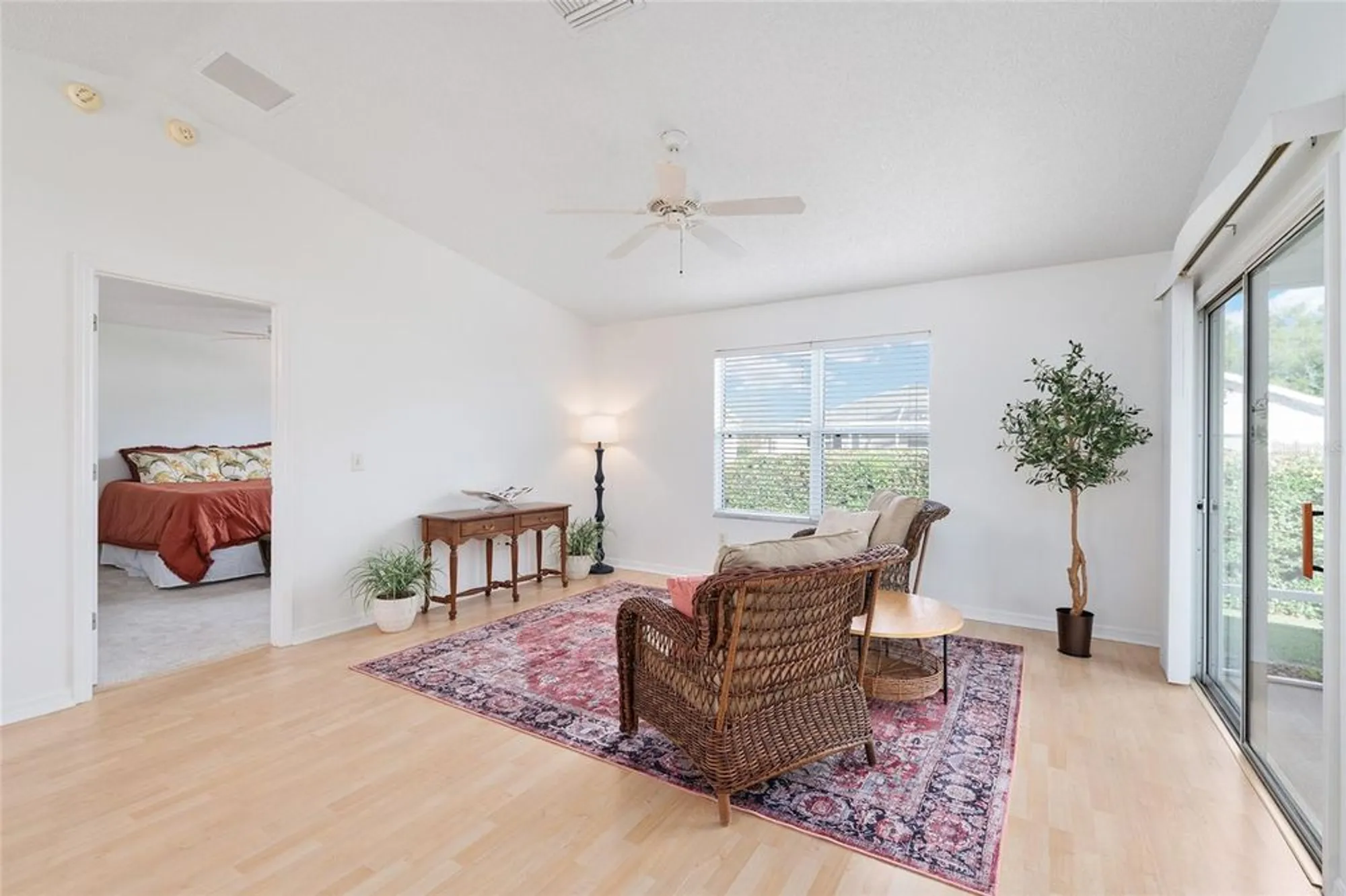 Property Slideshow image 17 of 57 | 8065 se 175th columbia pl, The Villages, FL, 32162
