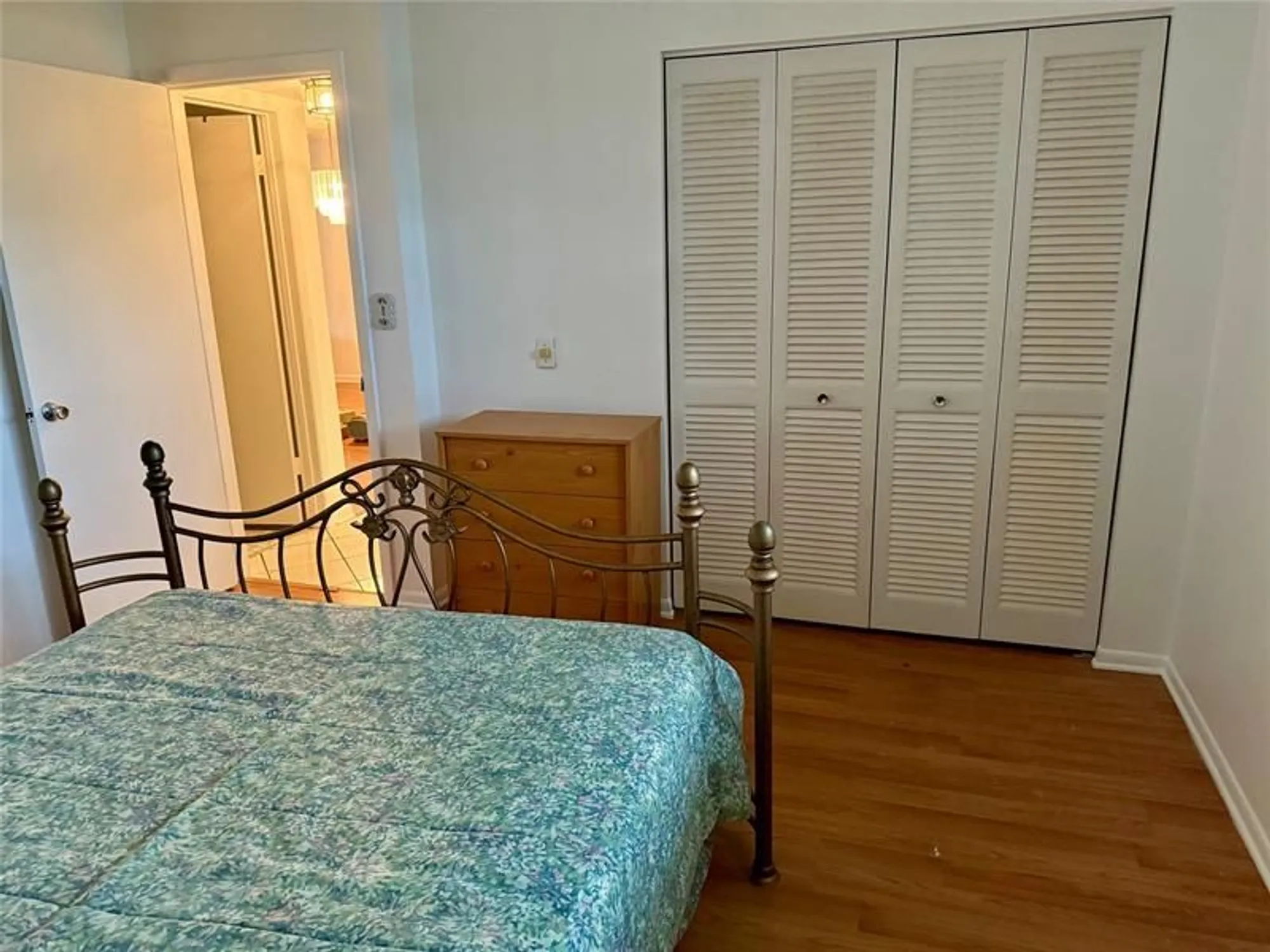 Property Slideshow image 22 of 23 | 900 colony point cir 121, Pembroke Pines, FL, 33026