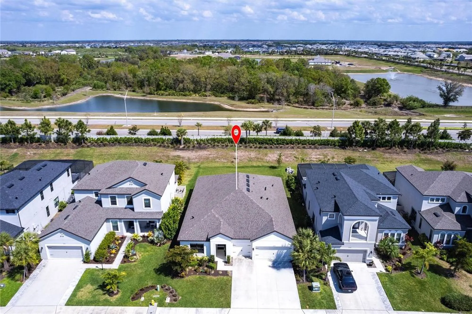 Property Slideshow image 32 of 37 | 16524 paynes mill dr, Bradenton, FL, 34211