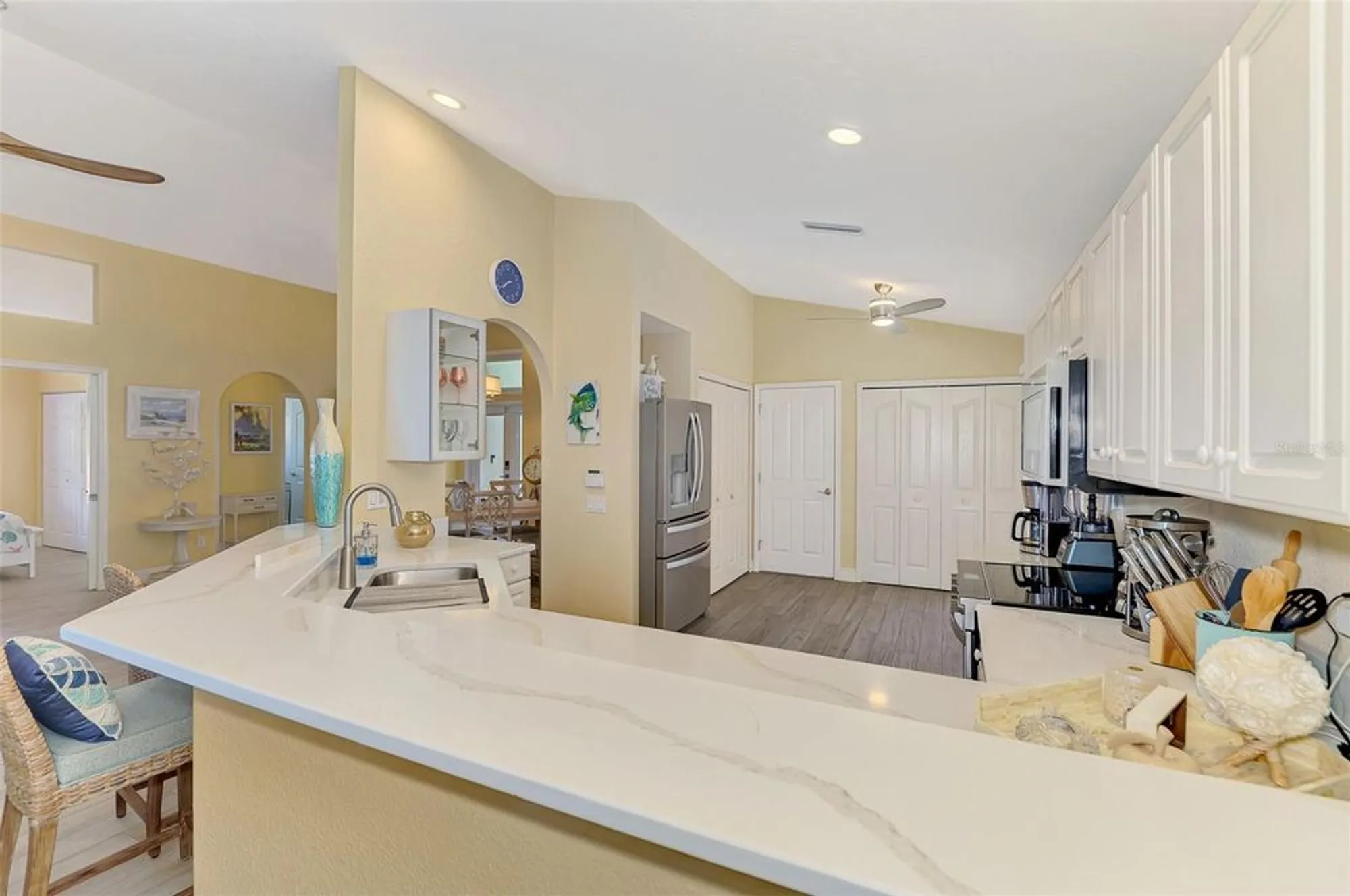 Property Slideshow image 19 of 55 | 320 bermuda ct 10, Venice, FL, 34293