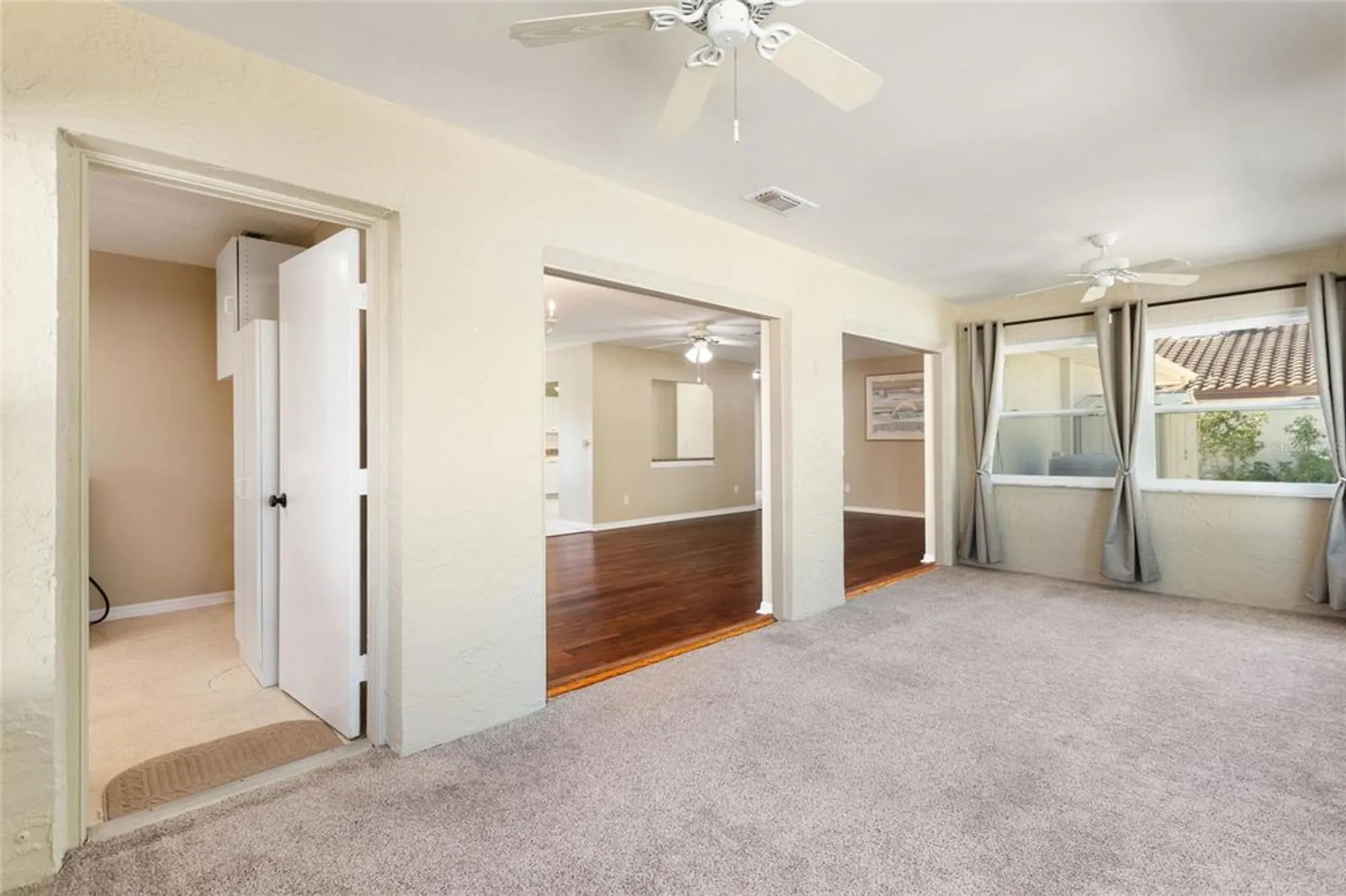 Property Slideshow image 9 of 49 | 679 fort duquesna dr, Sun City Center, FL, 33573