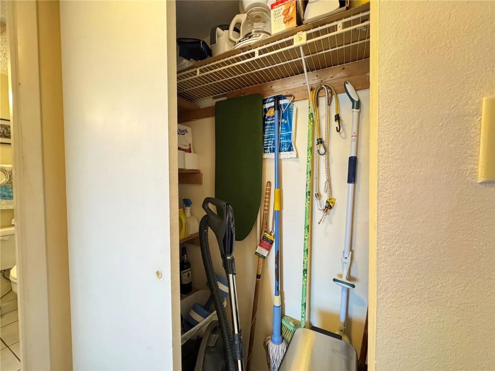 Property Slideshow image 36 of 48 | 3927 lake bayshore dr # f312, Bradenton, FL, 34205